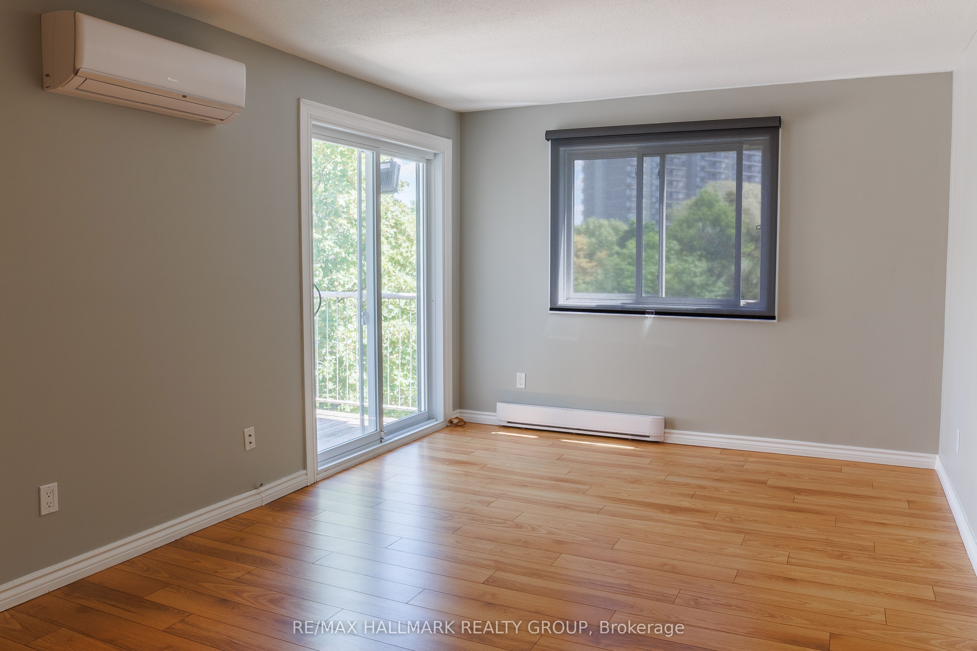 280 Brittany Drive 406, Manor Park - Cardinal Glen and Area, ON K1K 4M4 photo 5