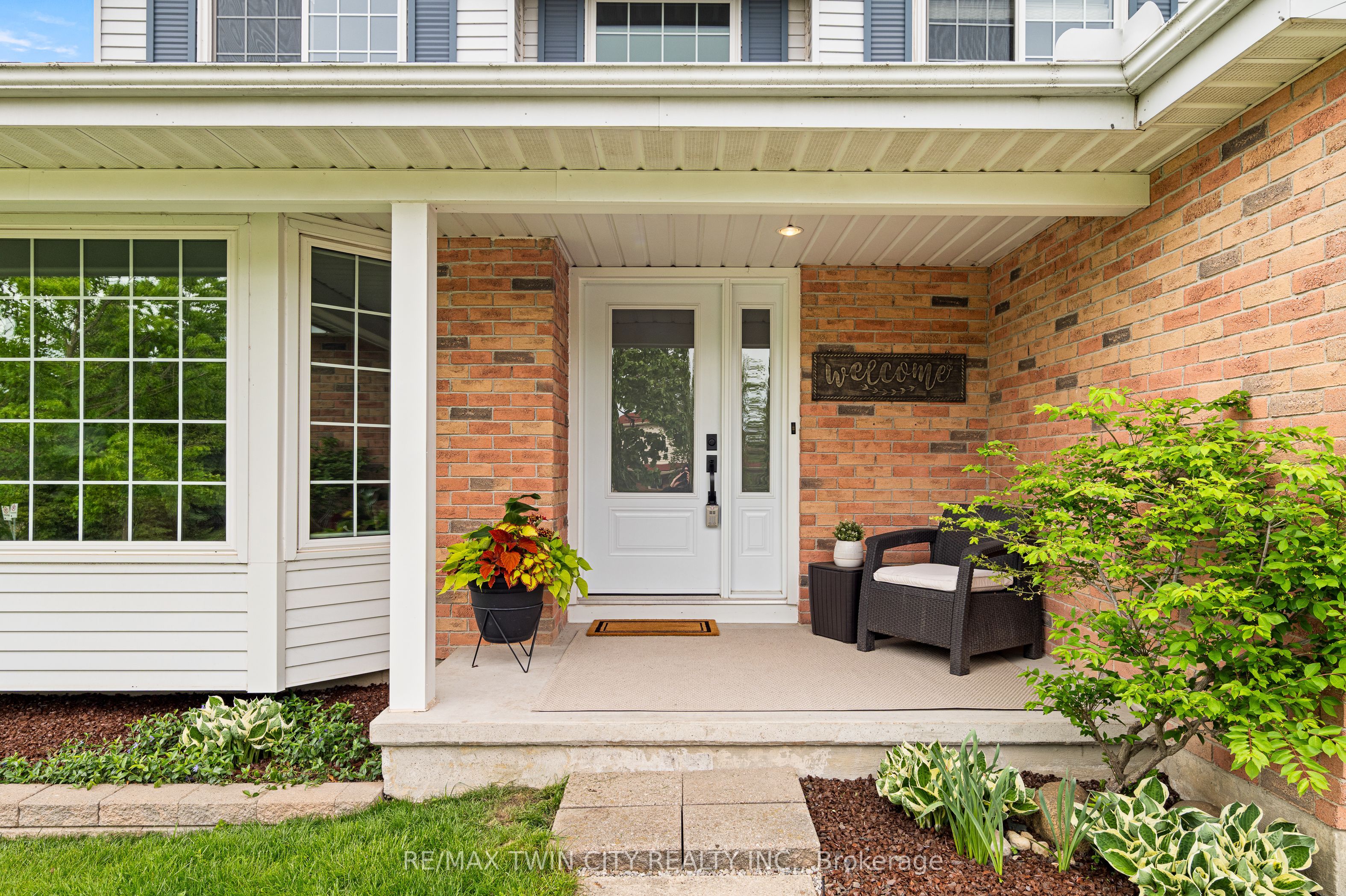240 Grand River Boulevard, Kitchener, ON N2A 3G8 photo 3