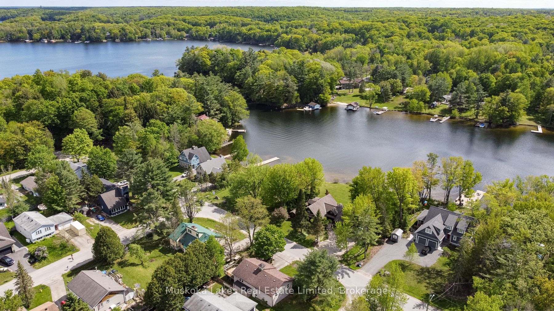 11 Harris Street, Muskoka Lakes, ON P0B 1J0 photo 3
