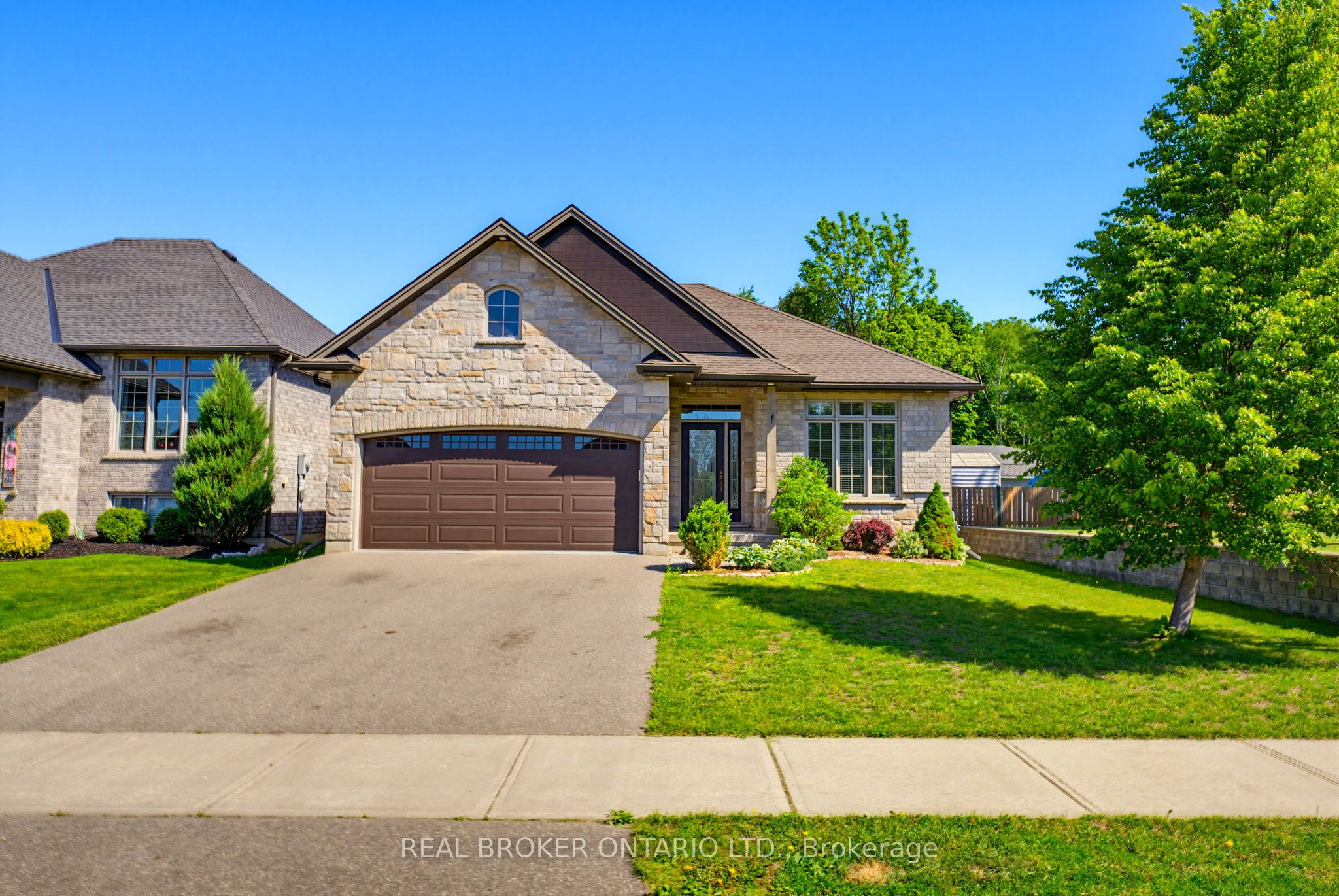 11 Cottonwood Street, Norfolk, ON N0E 1Y0