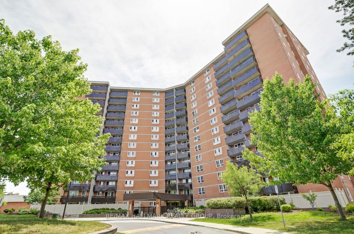 2000 Jasmine Crescent 210, Beacon Hill North - South and Area, ON K1J 8K4
