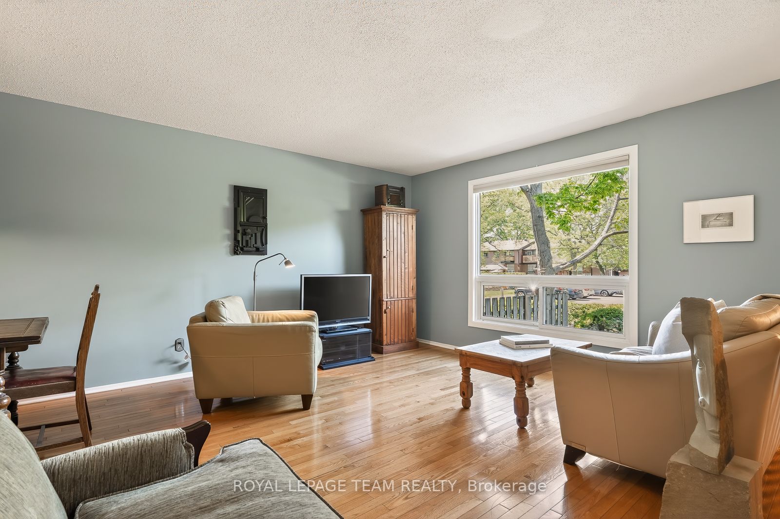 402 Montfort Street 9, Vanier and Kingsview Park, ON K1L 8G7 photo 5