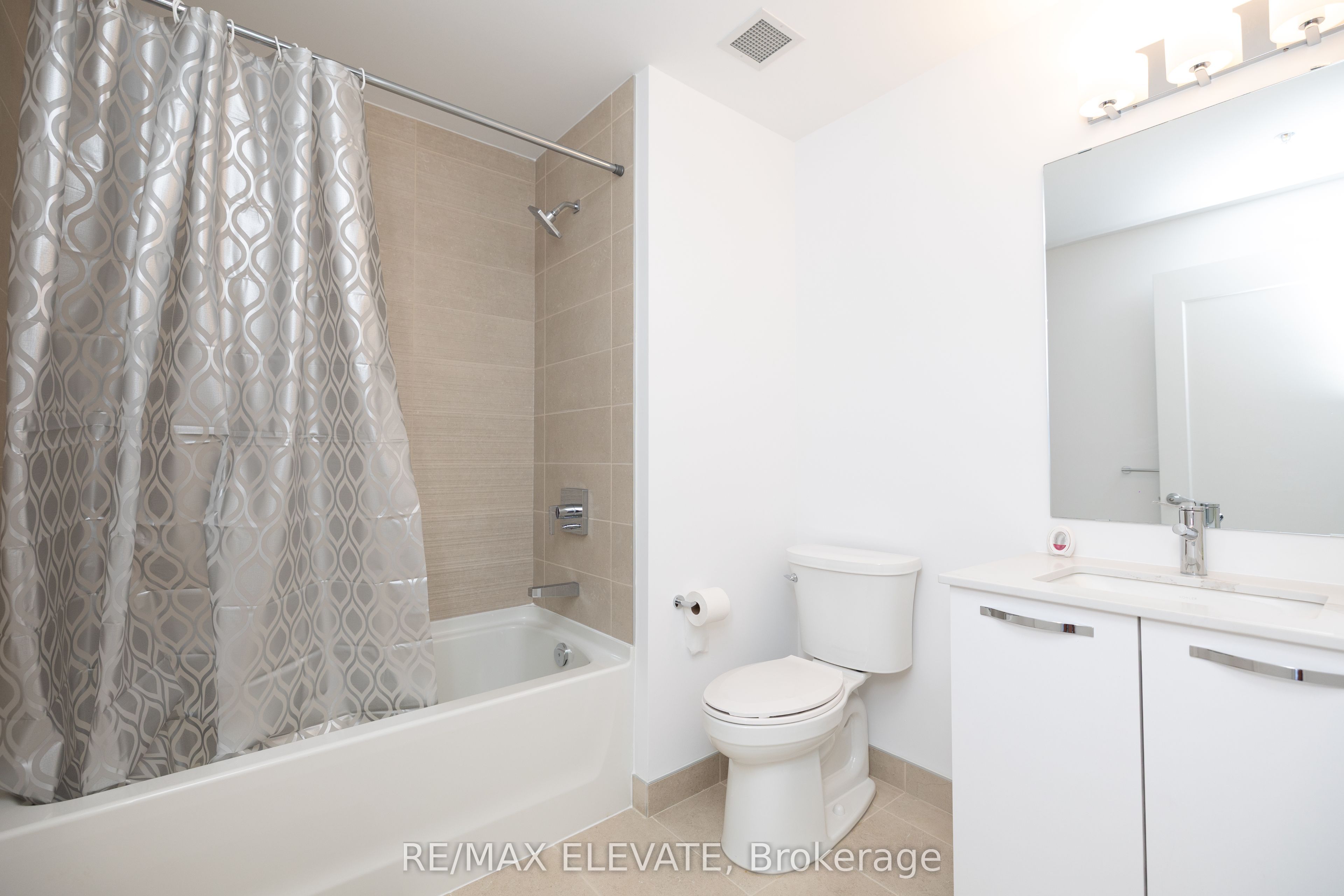 75 James Street S 2210, Hamilton, ON L8P 2Y9 photo 5