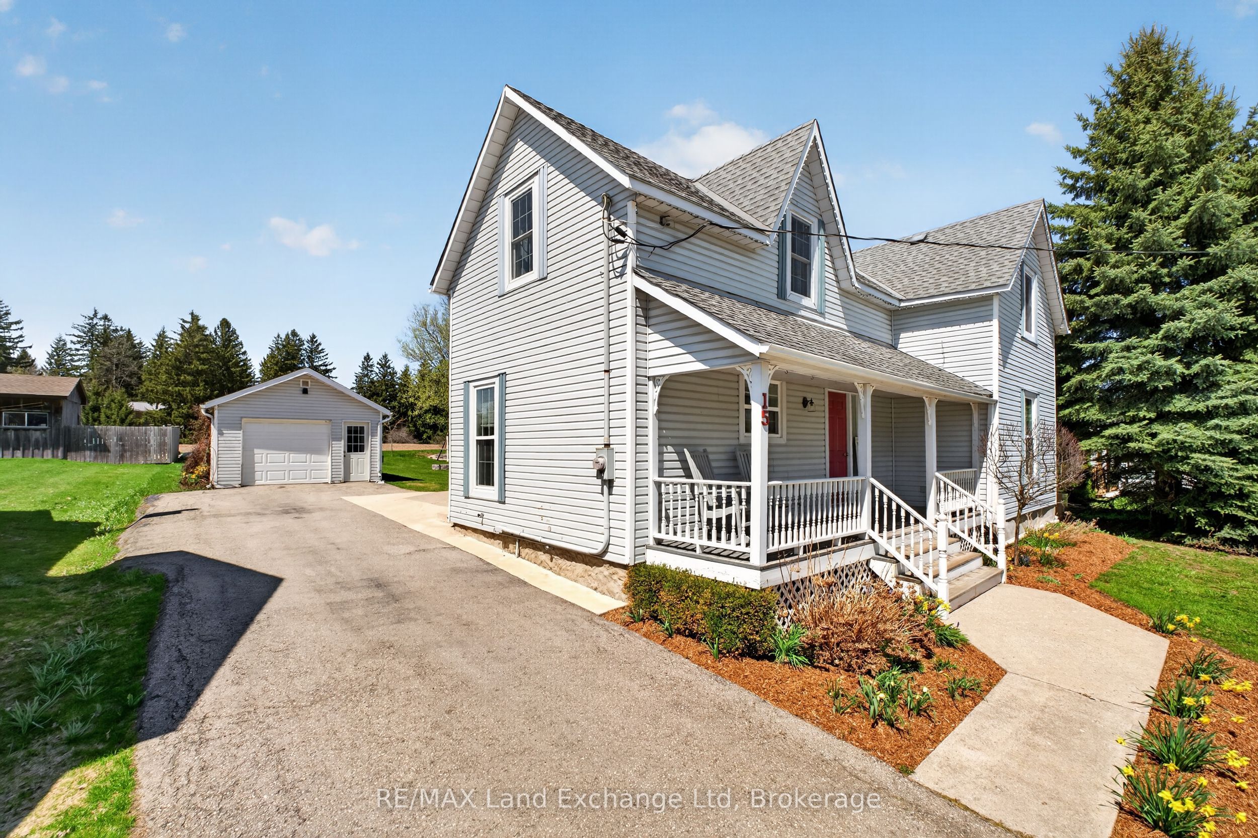 15 Whitechurch Street, Huron-Kinloss, ON N0G 2W0 photo 3