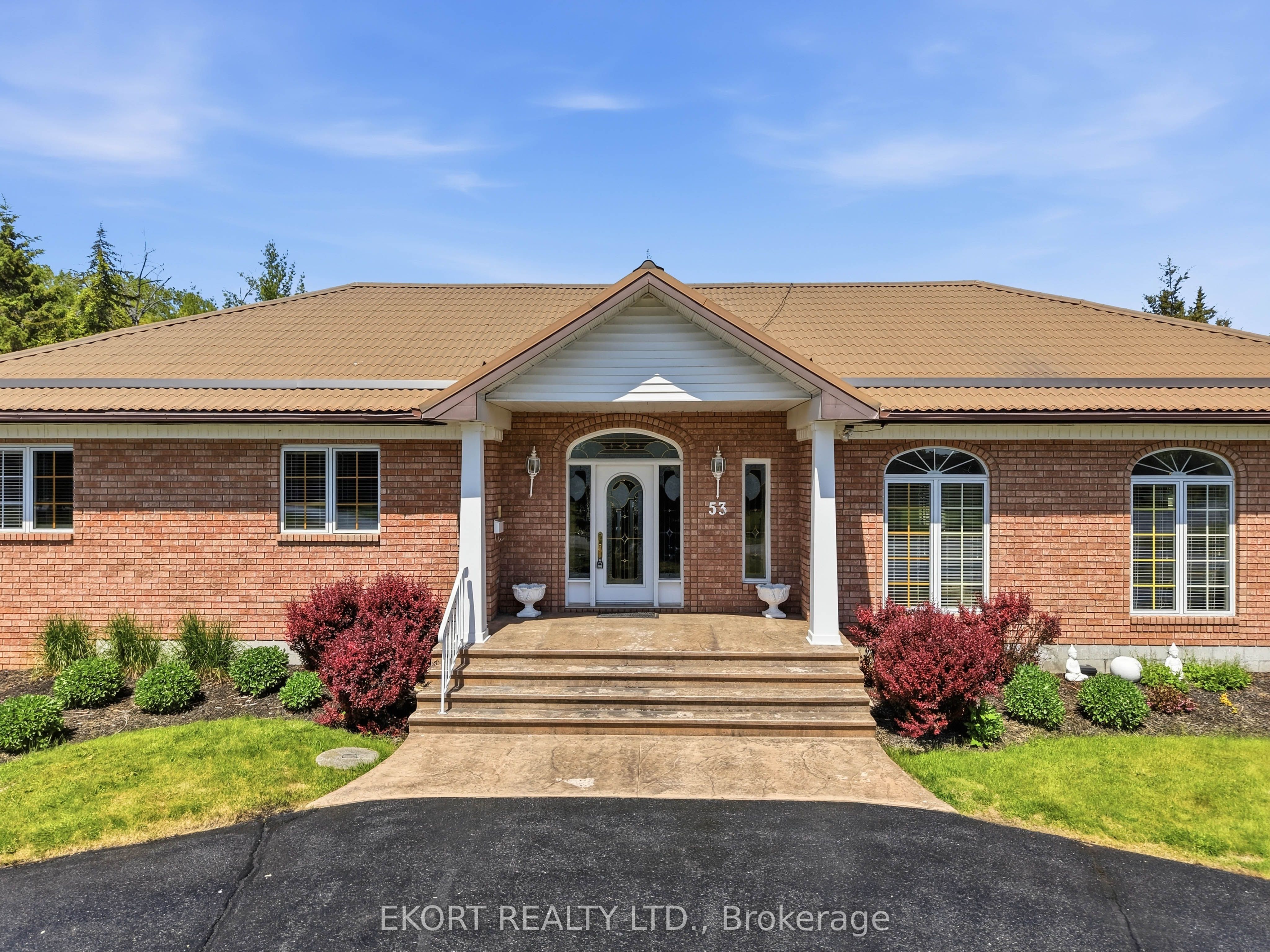 53 O'Neill Drive, Belleville, ON K8N 4Z4 photo 2