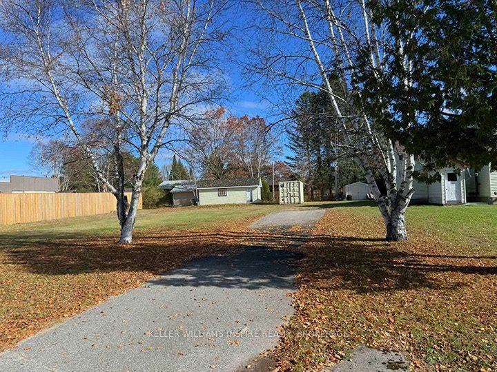 8 Cedar Court, South River, ON P0A 1X0 photo 3