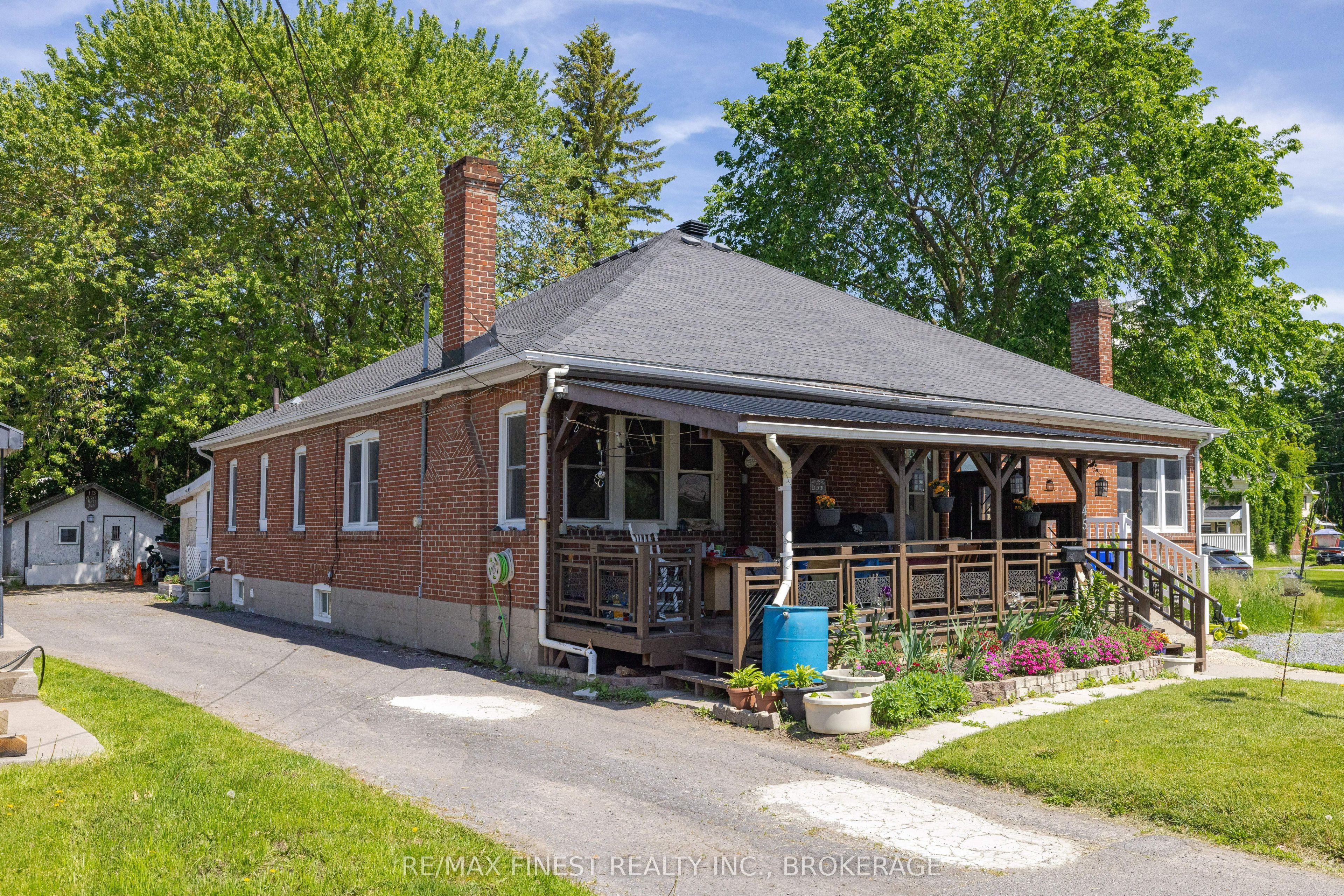 45 Graham Street W, Greater Napanee, ON K7R 2J6 photo 3