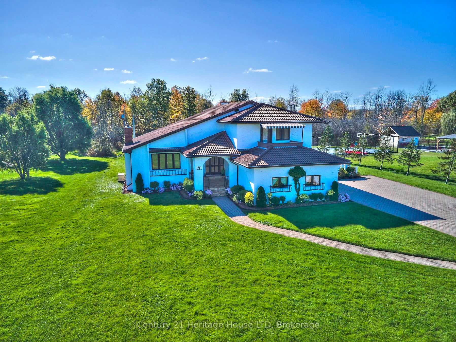 191 Cairns Crescent, Fort Erie, ON L2A 5M4 photo 4