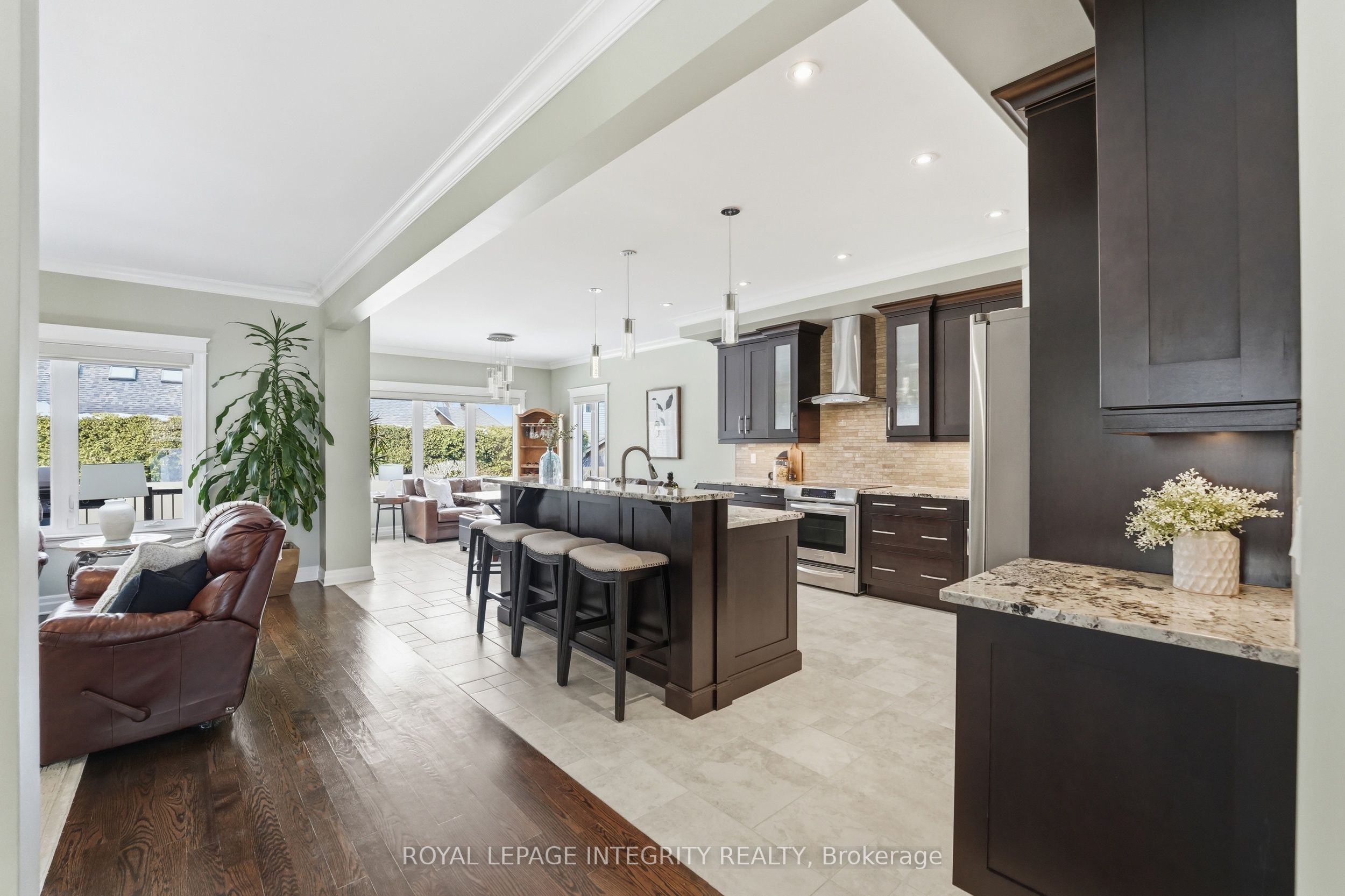 476 Ancaster Avenue, Woodroffe, ON K2B 5B7 photo 5