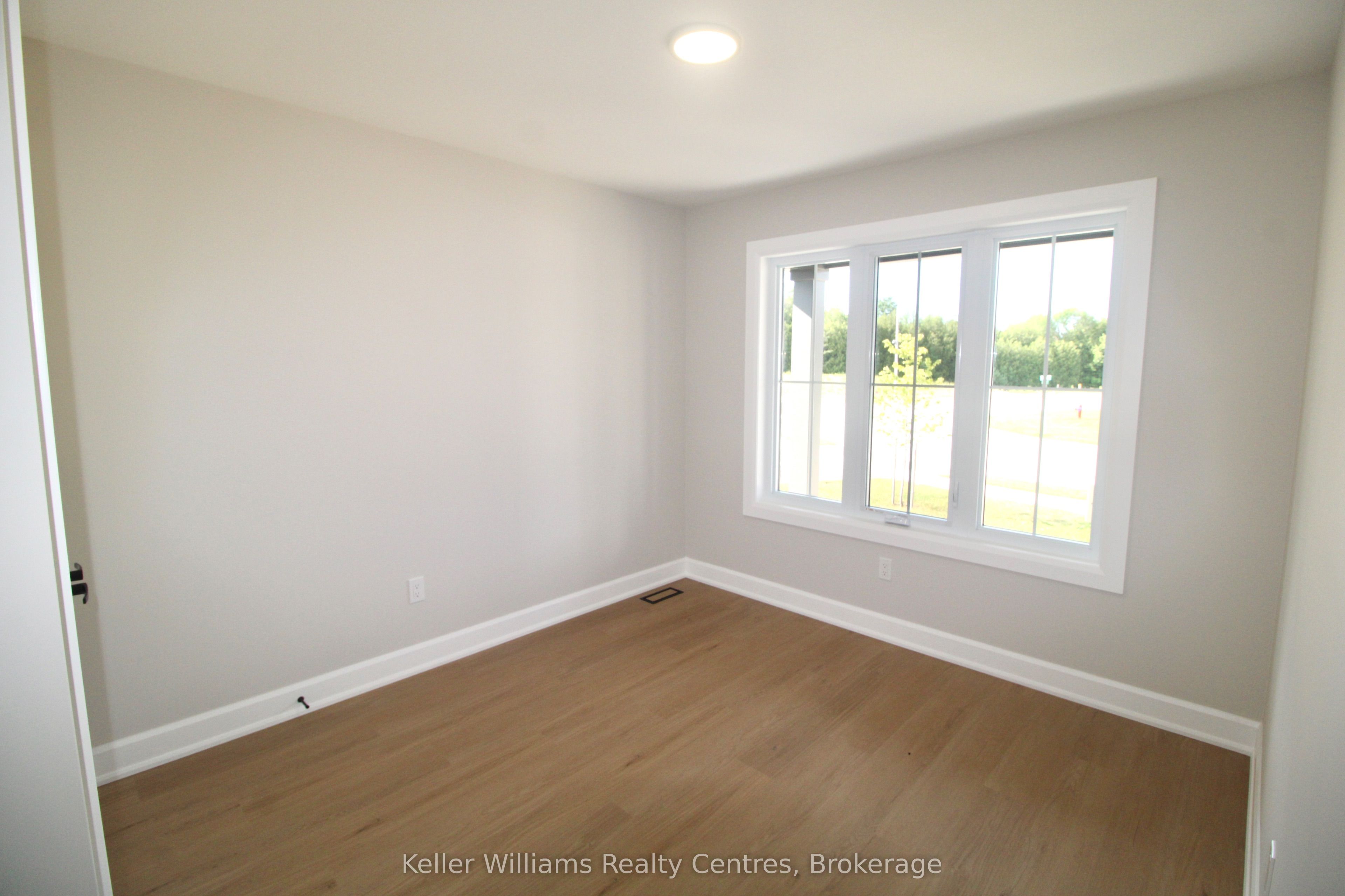 715 18th Street N/A, Hanover, ON N4N 0C7 photo 5