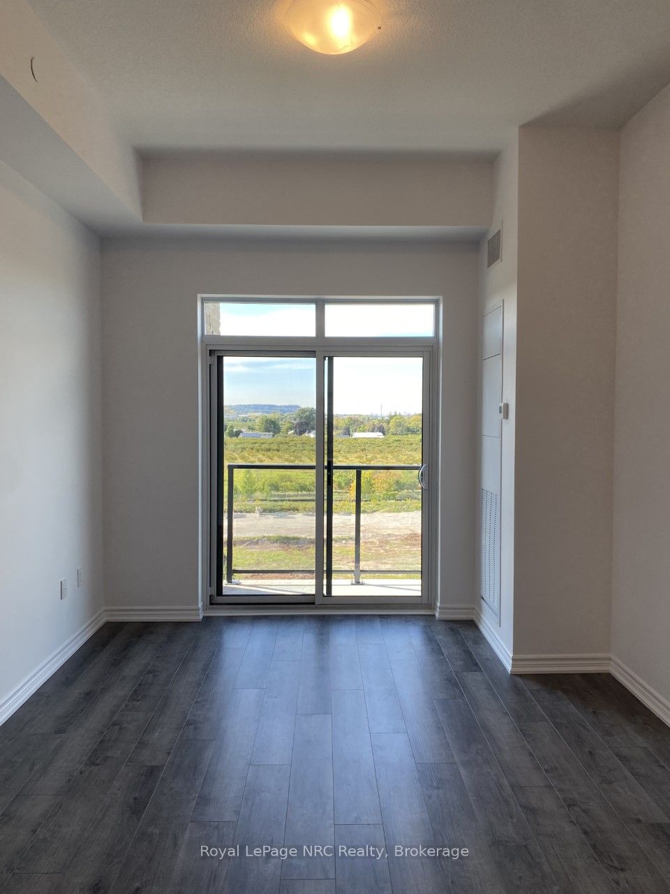 5055 Greenlane Road 604, Lincoln, ON L3J 2J3 photo 3