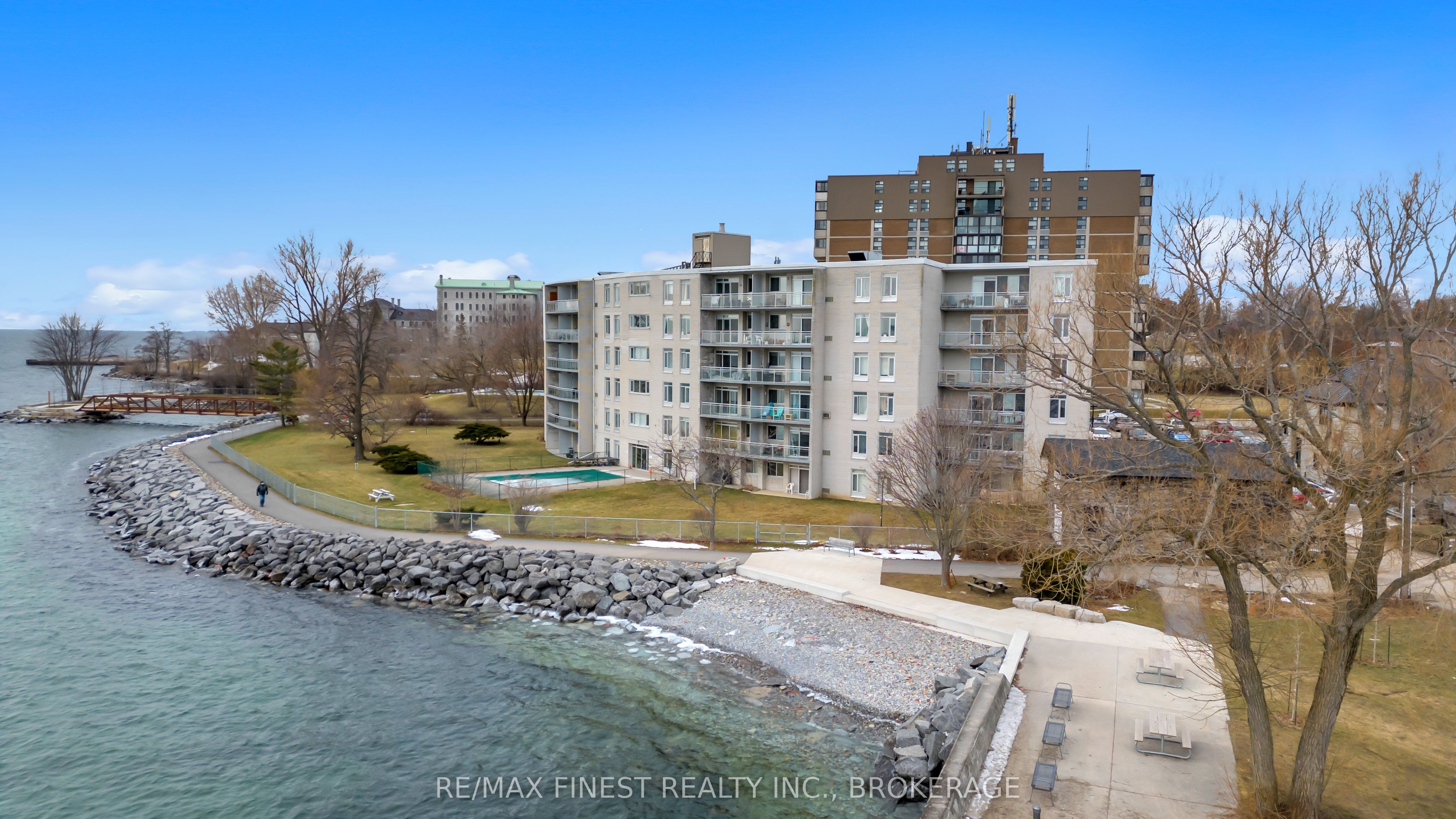1 Mowat Avenue 106, Kingston, ON K7M 1J8 photo 2