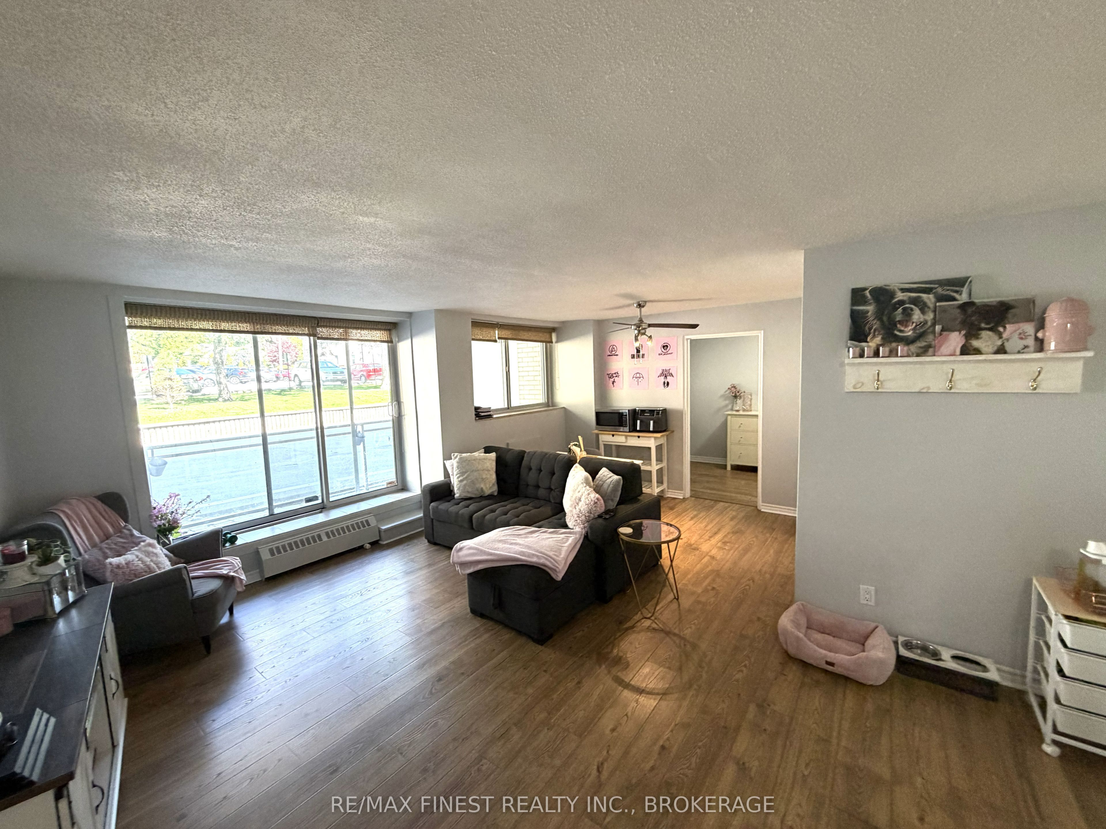 1 Mowat Avenue 106, Kingston, ON K7M 1J8 photo 3