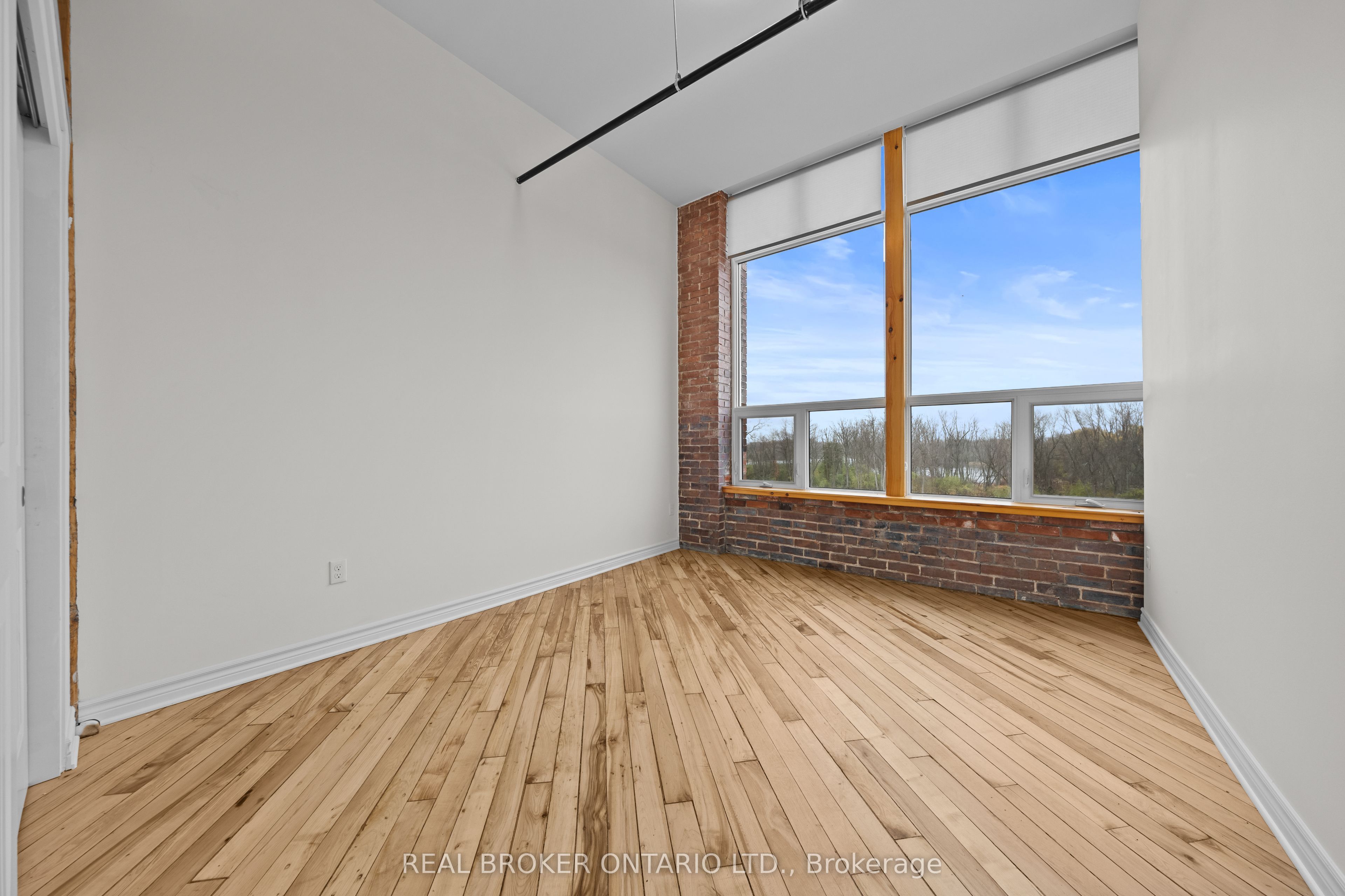 150 Mill Street 313, Carleton Place, ON K7C 1T4 photo 3