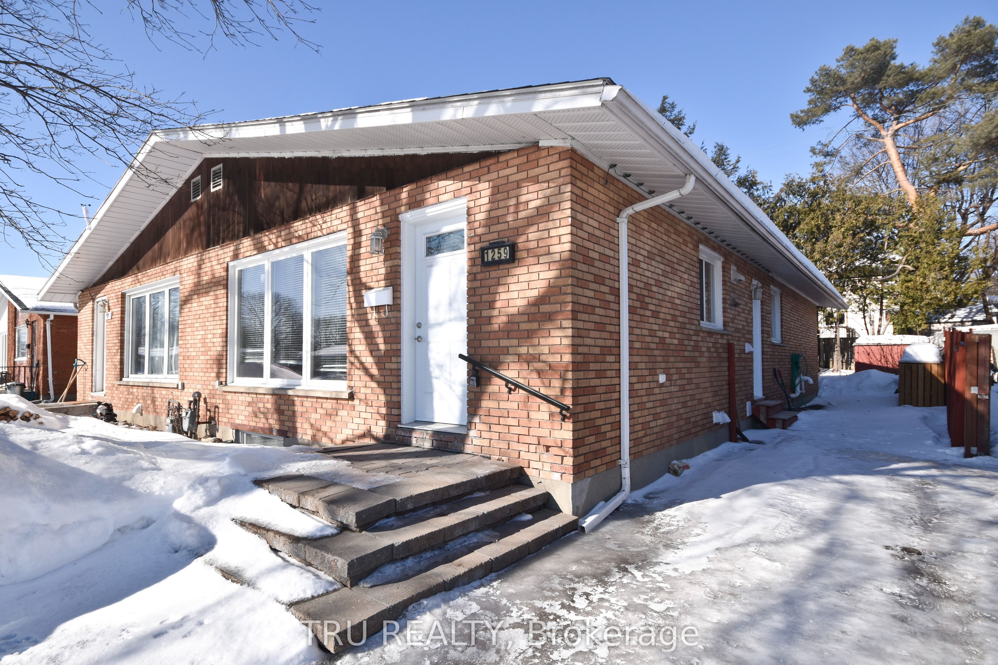 1259 Maitland Avenue A, Belair Park - Copeland Park and Area, ON K2C 2C4