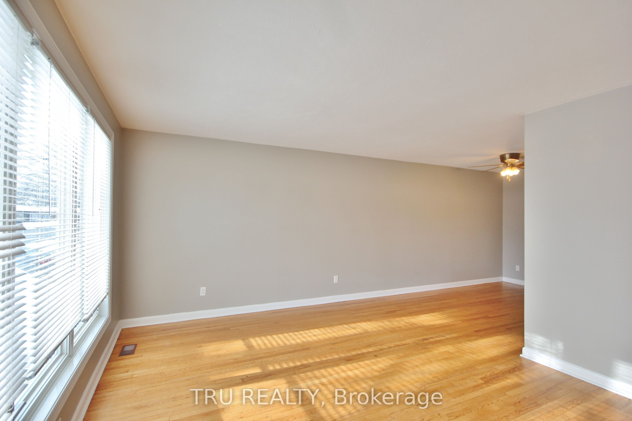 1259 Maitland Avenue A, Belair Park - Copeland Park and Area, ON K2C 2C4 photo 4
