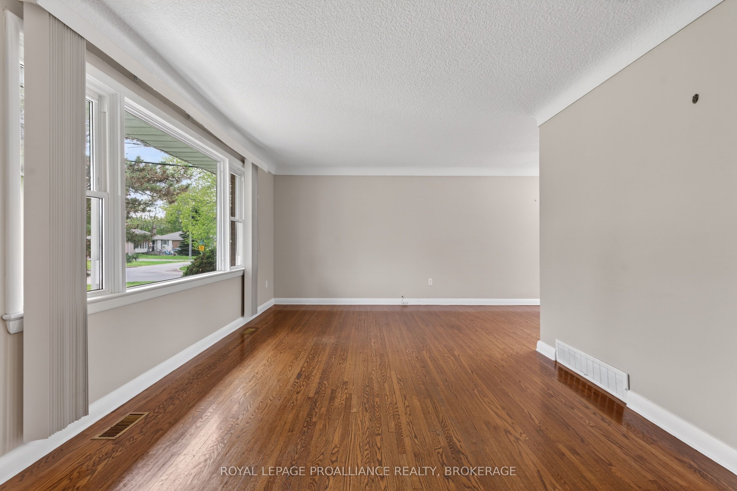 32 Lennox Street, Kingston, ON K7M 4S2 photo 4