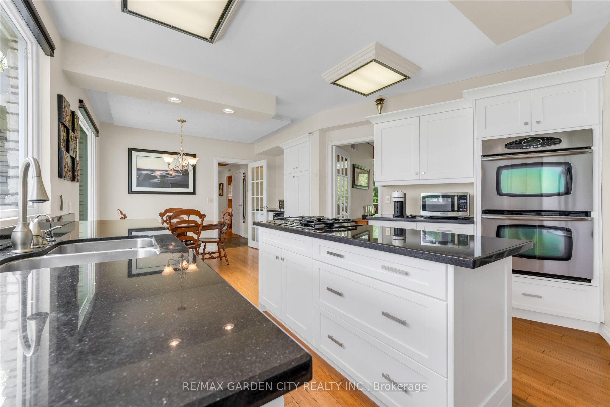 899 Niagara Parkway, Fort Erie, ON L2A 5M4 photo 5
