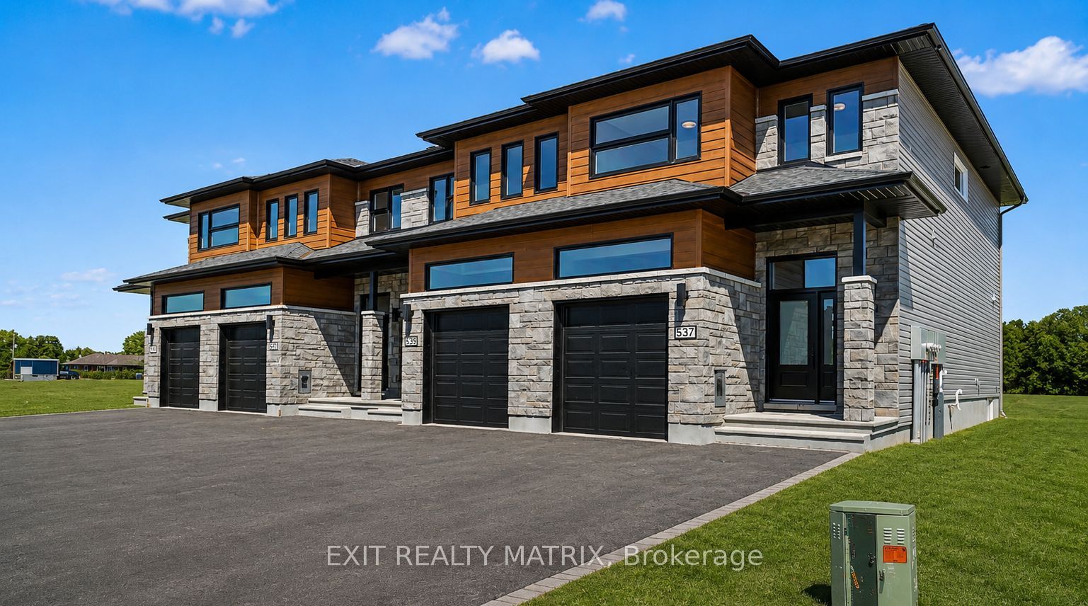 537 Regina Street, Russell, ON K0A 1W0 photo 2