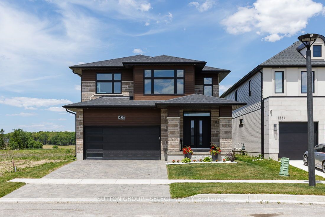 2538 Buroak Drive, London North, ON N6G 3X7