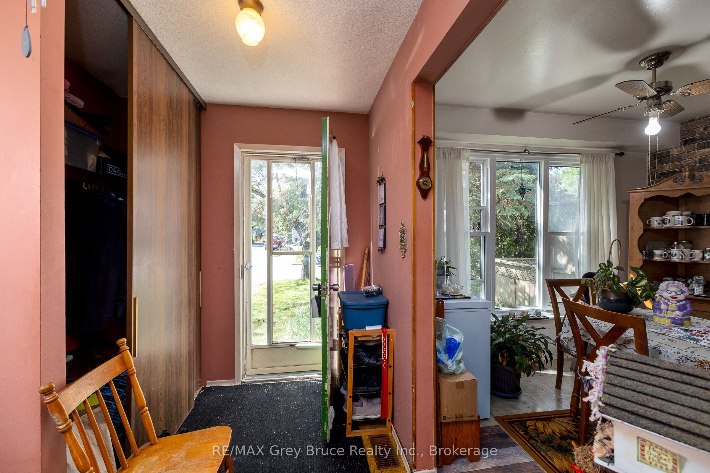 1068 11th Street E, Owen Sound, ON N4K 5V6 photo 4