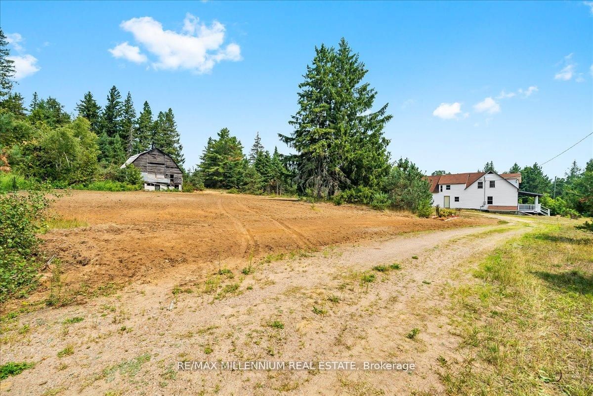 3529 Highway 118 E, Bracebridge, ON P1L 1X1 photo 3