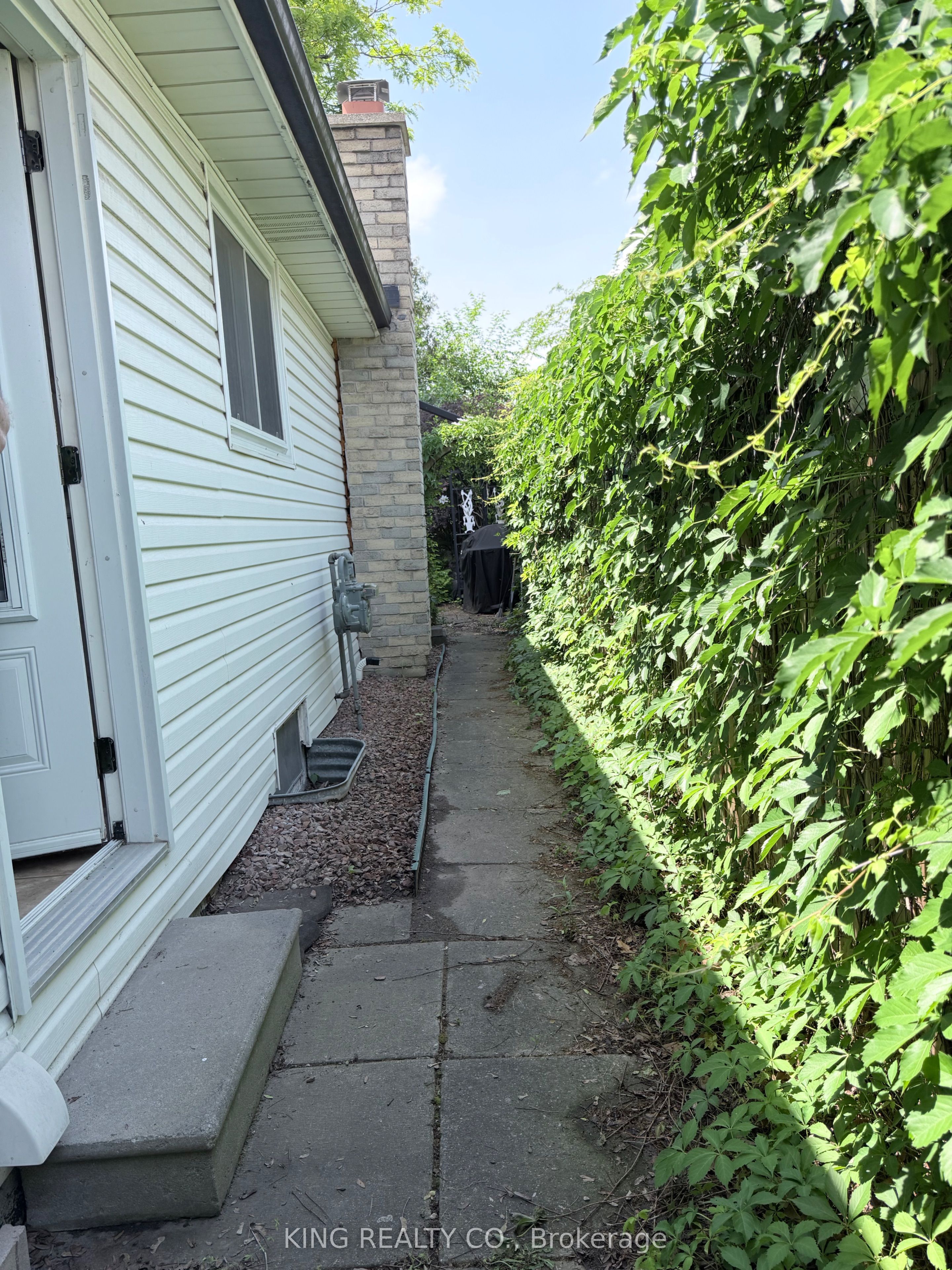 1776 Briarwood Drive, Cambridge, ON N3H 5A7 photo 3