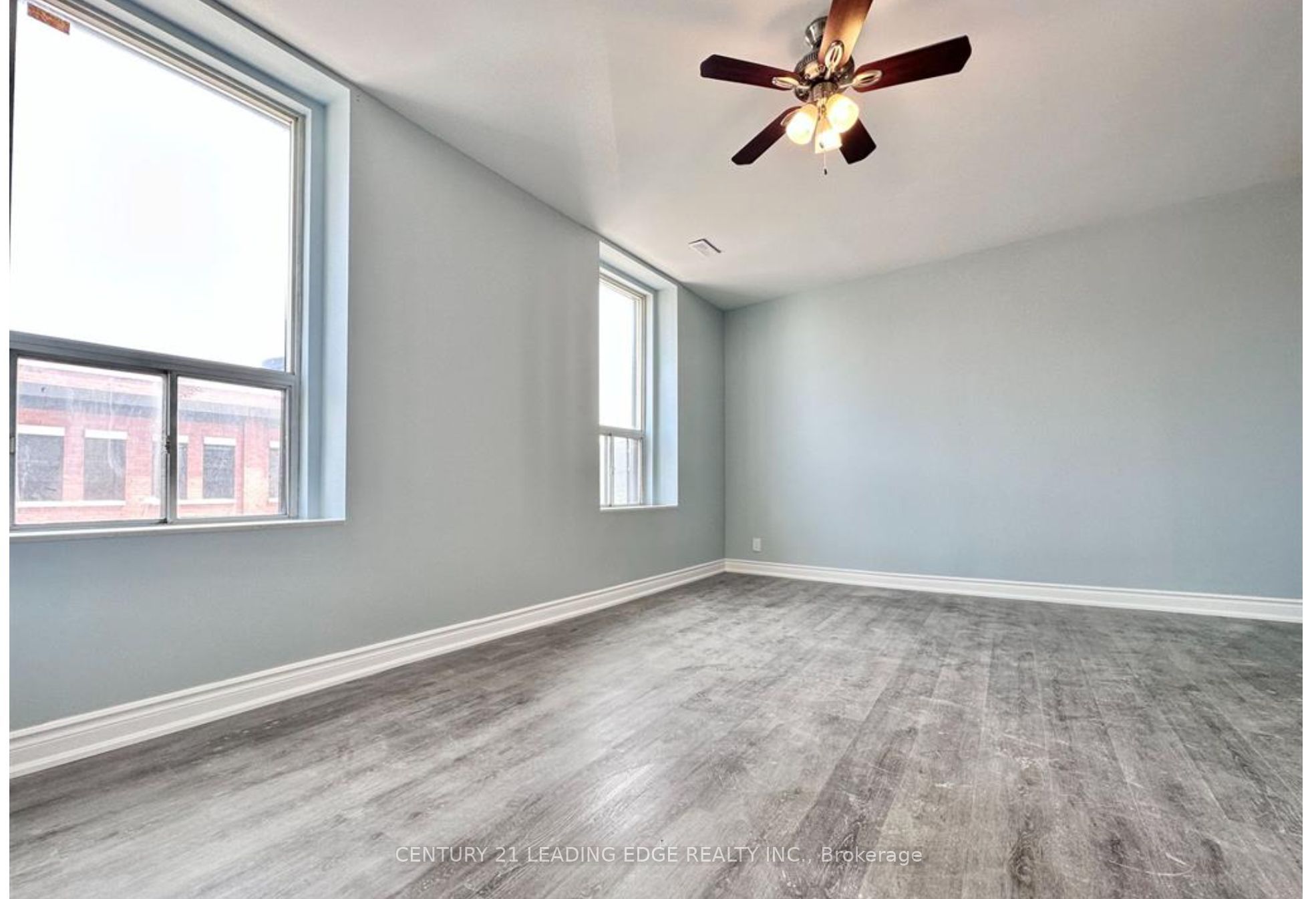 113 James Street N 306, Hamilton, ON L8R 2K6 photo 2