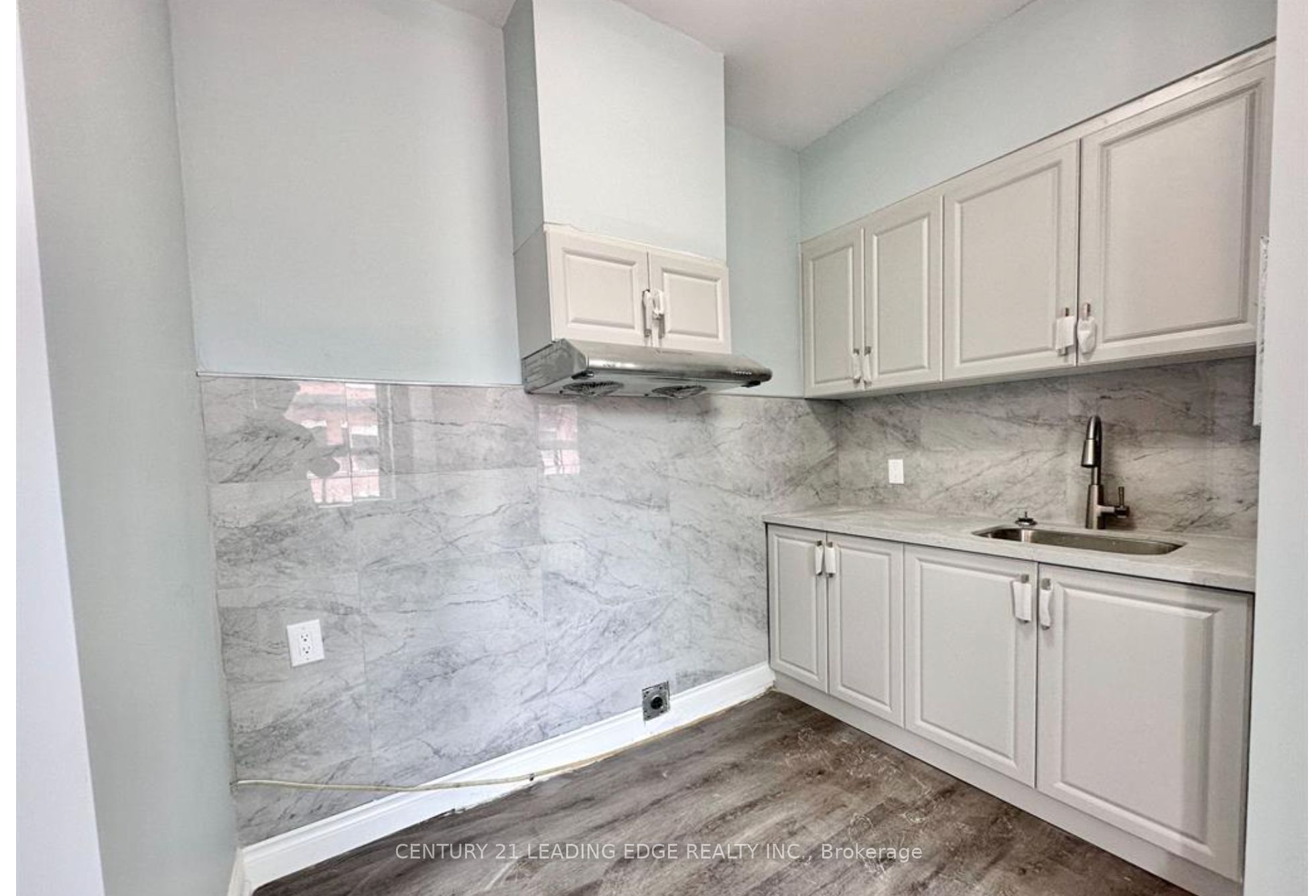 113 James Street N 306, Hamilton, ON L8R 2K6 photo 4