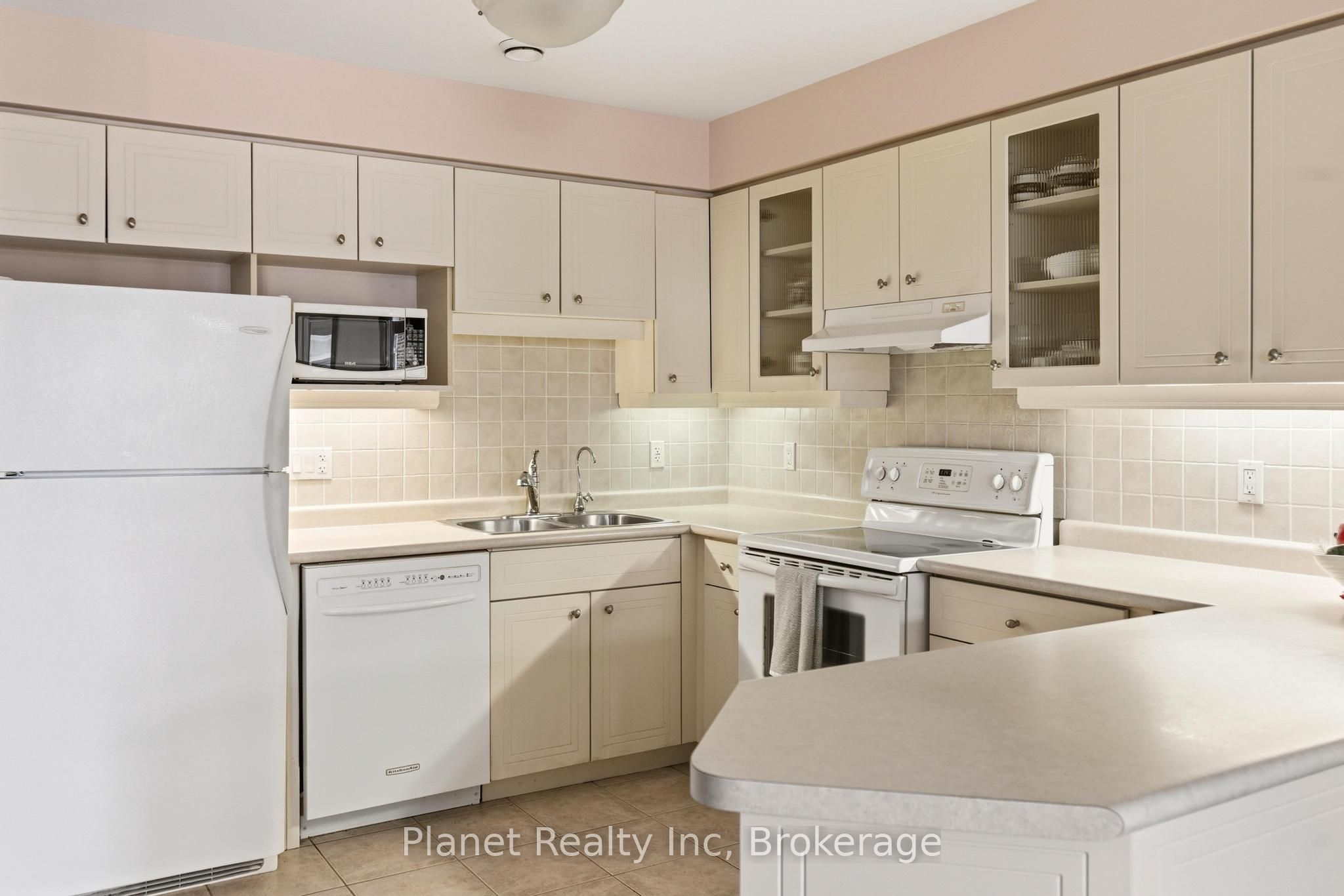 71 Bayberry Drive D301, Guelph, ON N1G 5K9 photo 2