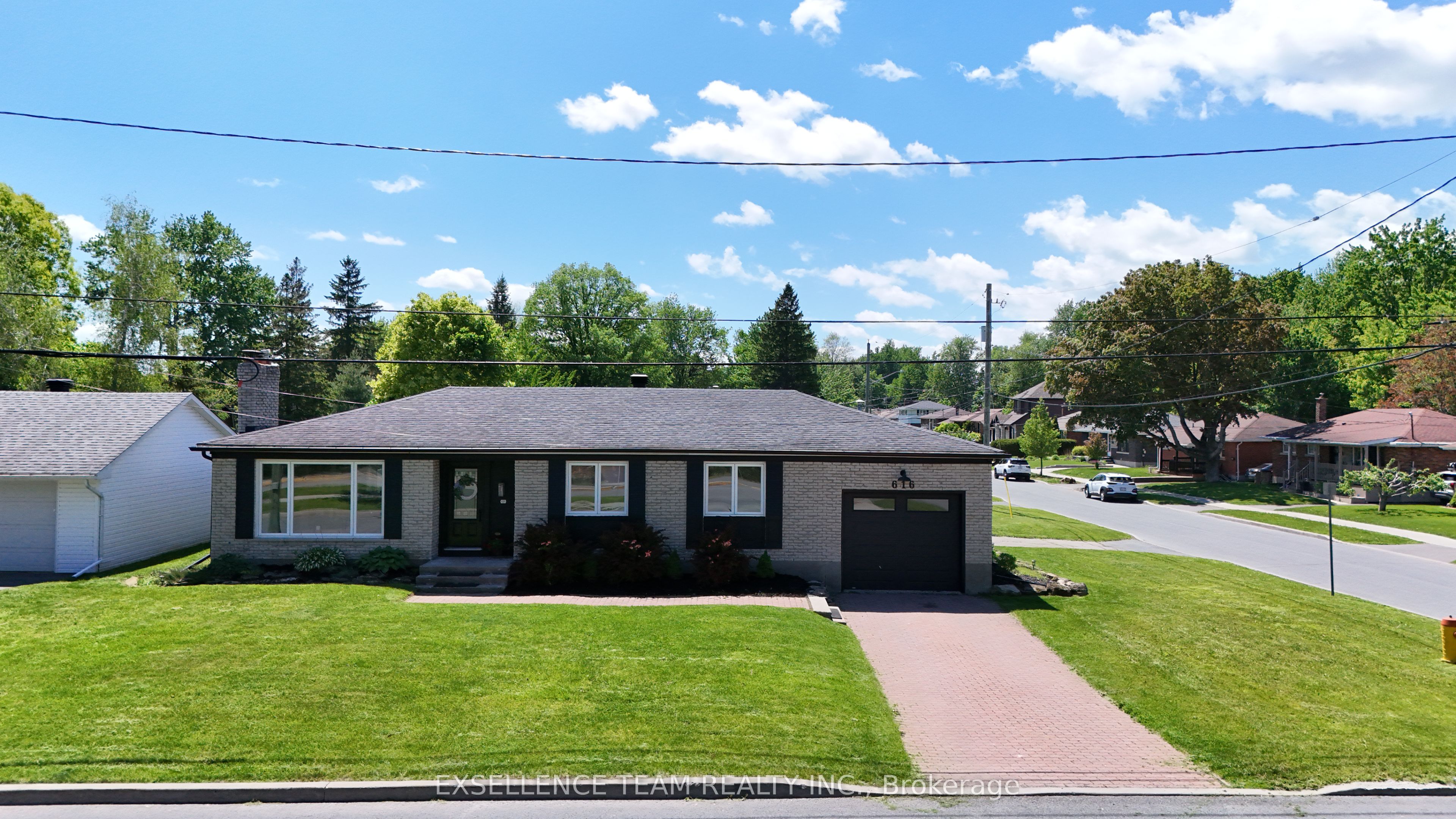 616 Surgenor Street W, Cornwall, ON K6J 2H4