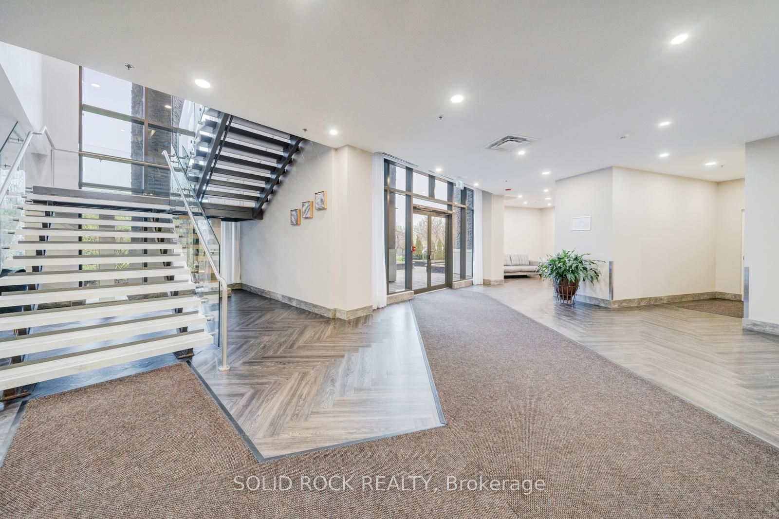 7711 Green Vista Gate 502, Niagara Falls, ON L2H 1R1 photo 2