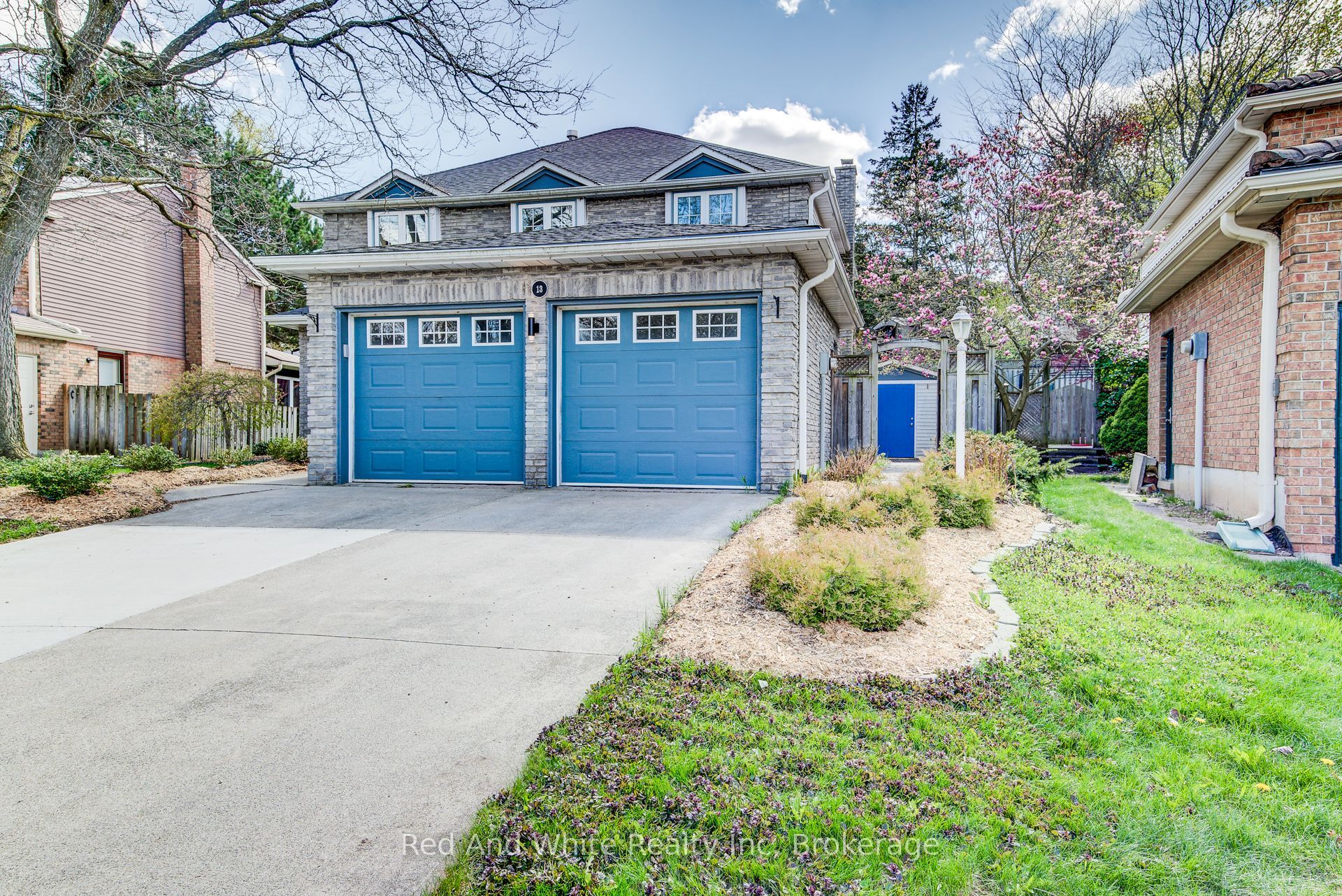 13 Gateview Drive, Waterloo, ON N2T 1A3 photo 2