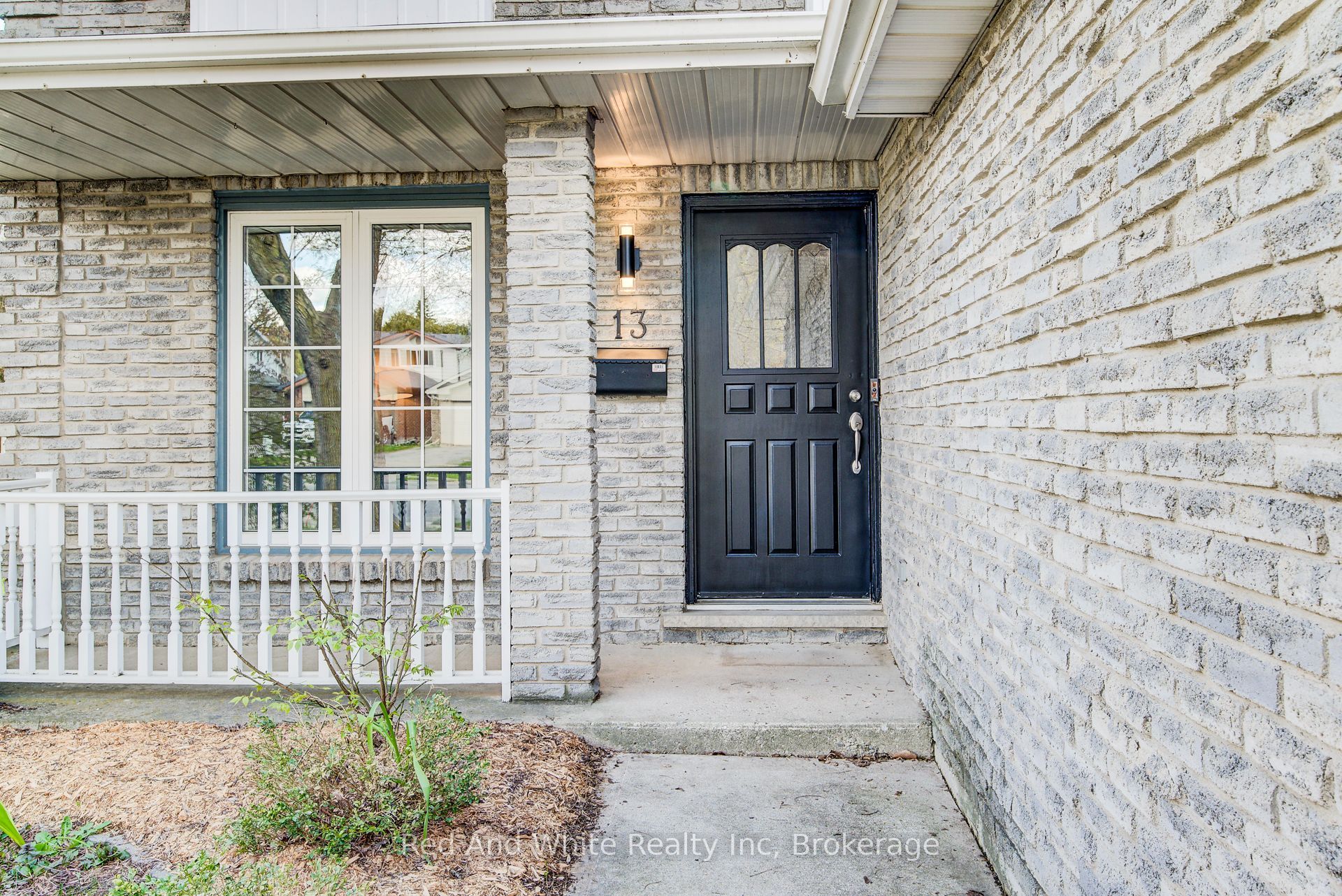 13 Gateview Drive, Waterloo, ON N2T 1A3 photo 3