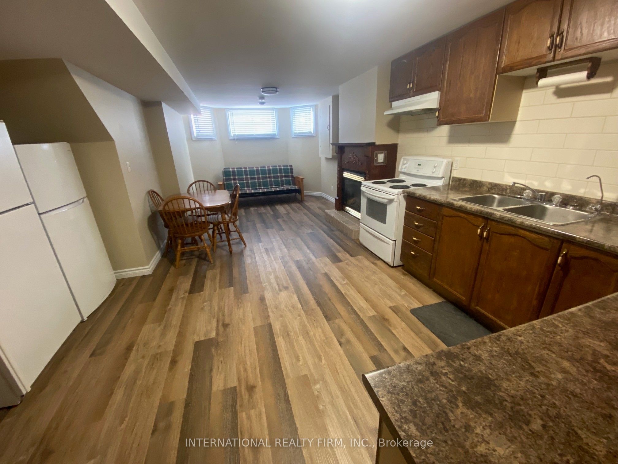 14 Mcgibbon Boulevard BSMT, Kawartha Lakes, ON K9V 6G3 photo 2