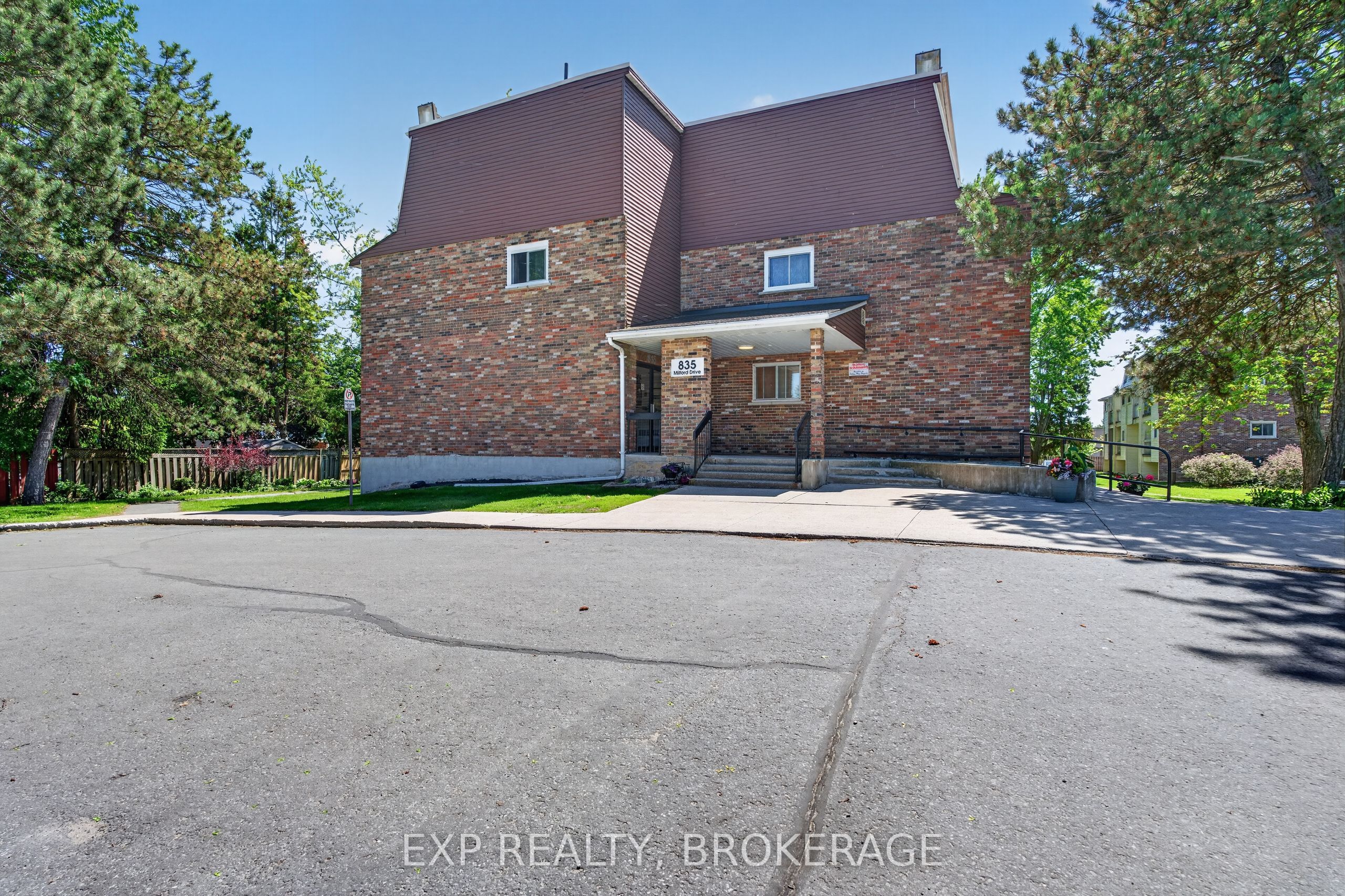 835 MILFORD Drive 105, Kingston, ON K7P 1A7 photo 2