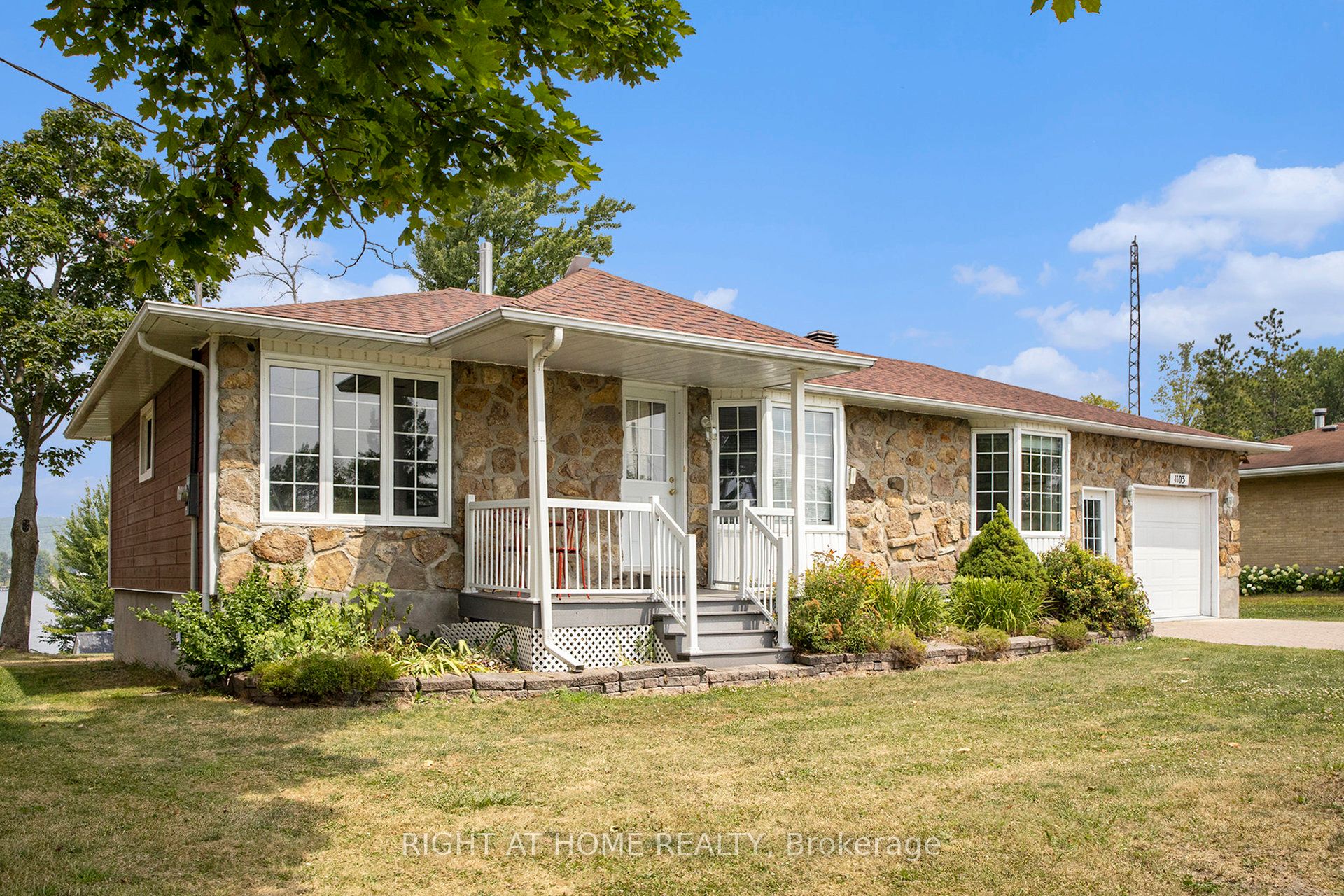 1103 Conc 1 Alfred Road, Alfred and Plantagenet, ON K0B 1J0 photo 2