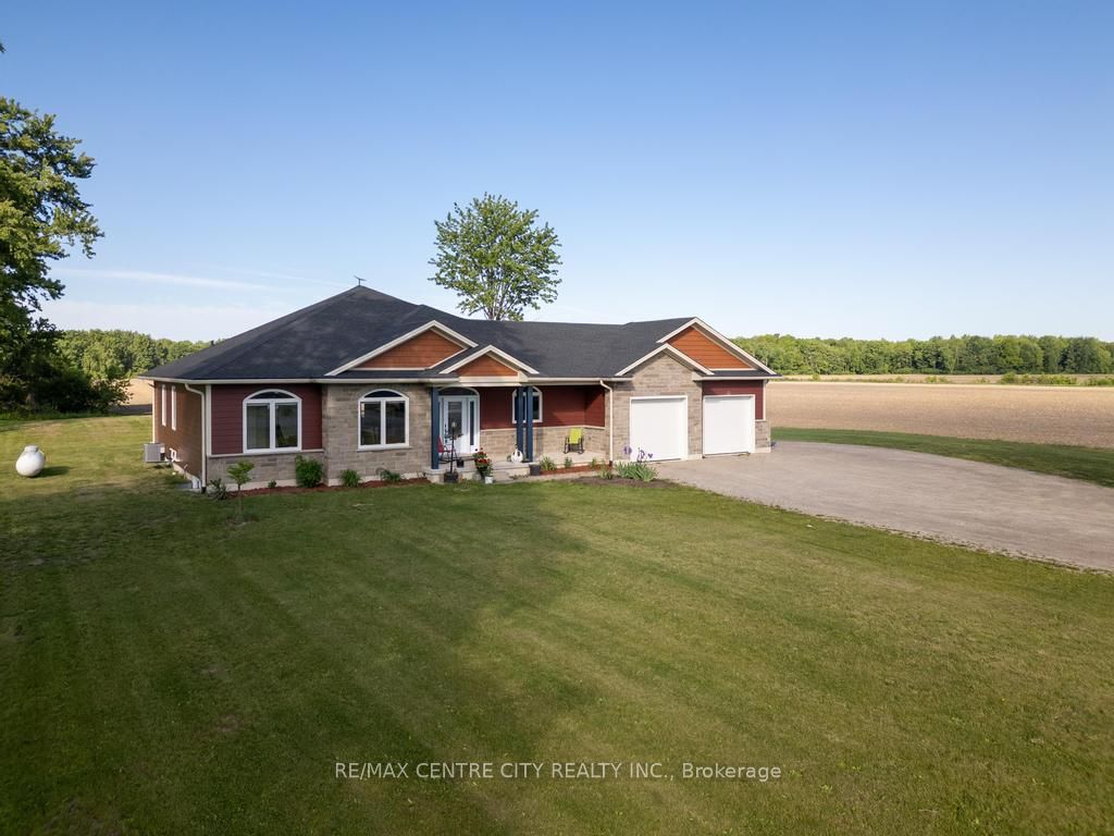 22273 Pratt Siding Road, Southwest Middlesex, ON N0L 1M0 photo 2