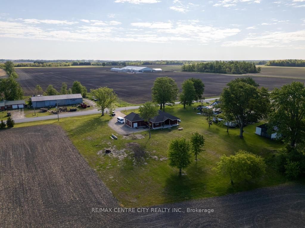 22273 Pratt Siding Road, Southwest Middlesex, ON N0L 1M0 photo 5
