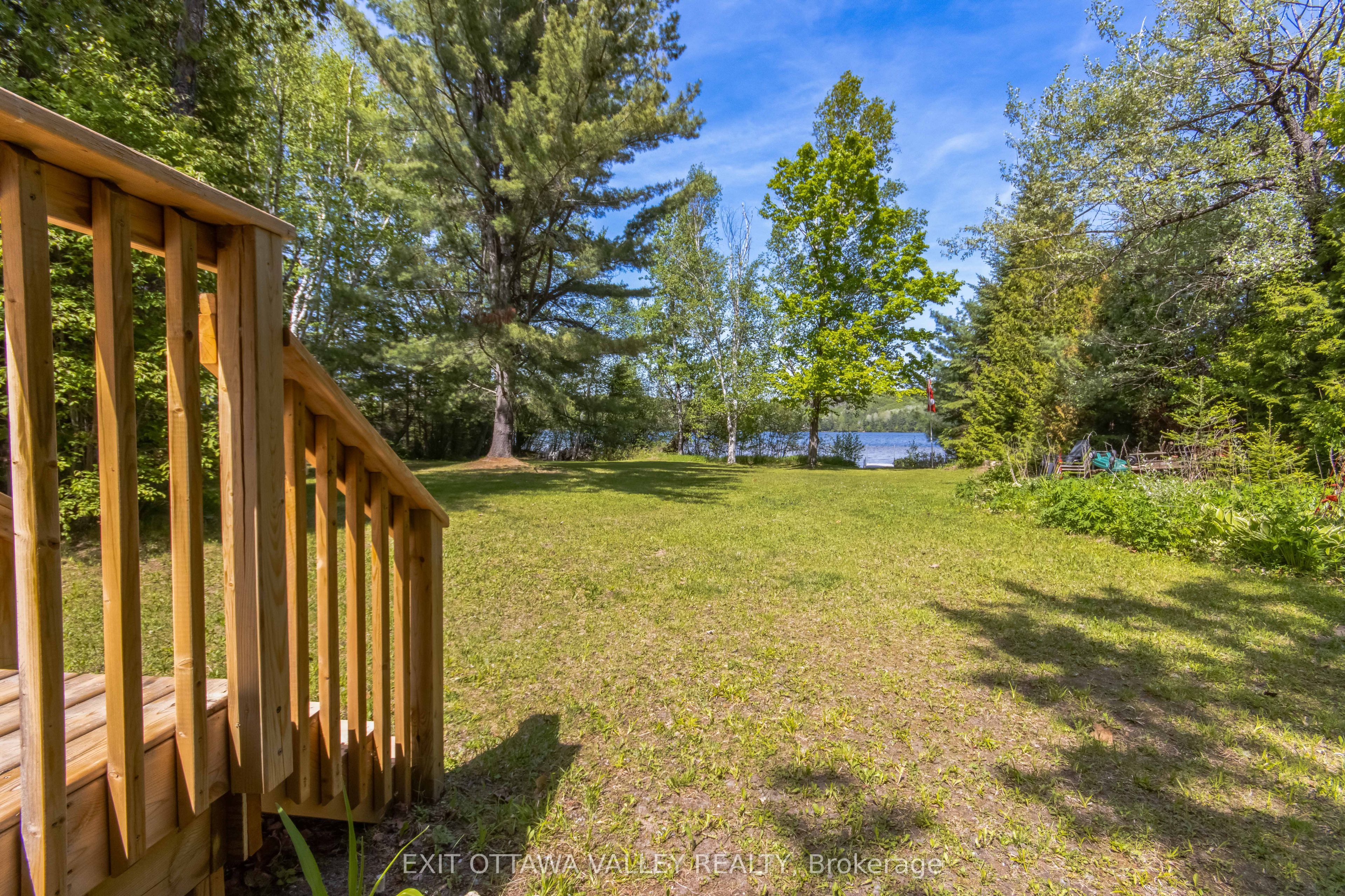 112 Arbor Vitae Road, Madawaska Valley, ON K0J 1B0 photo 4