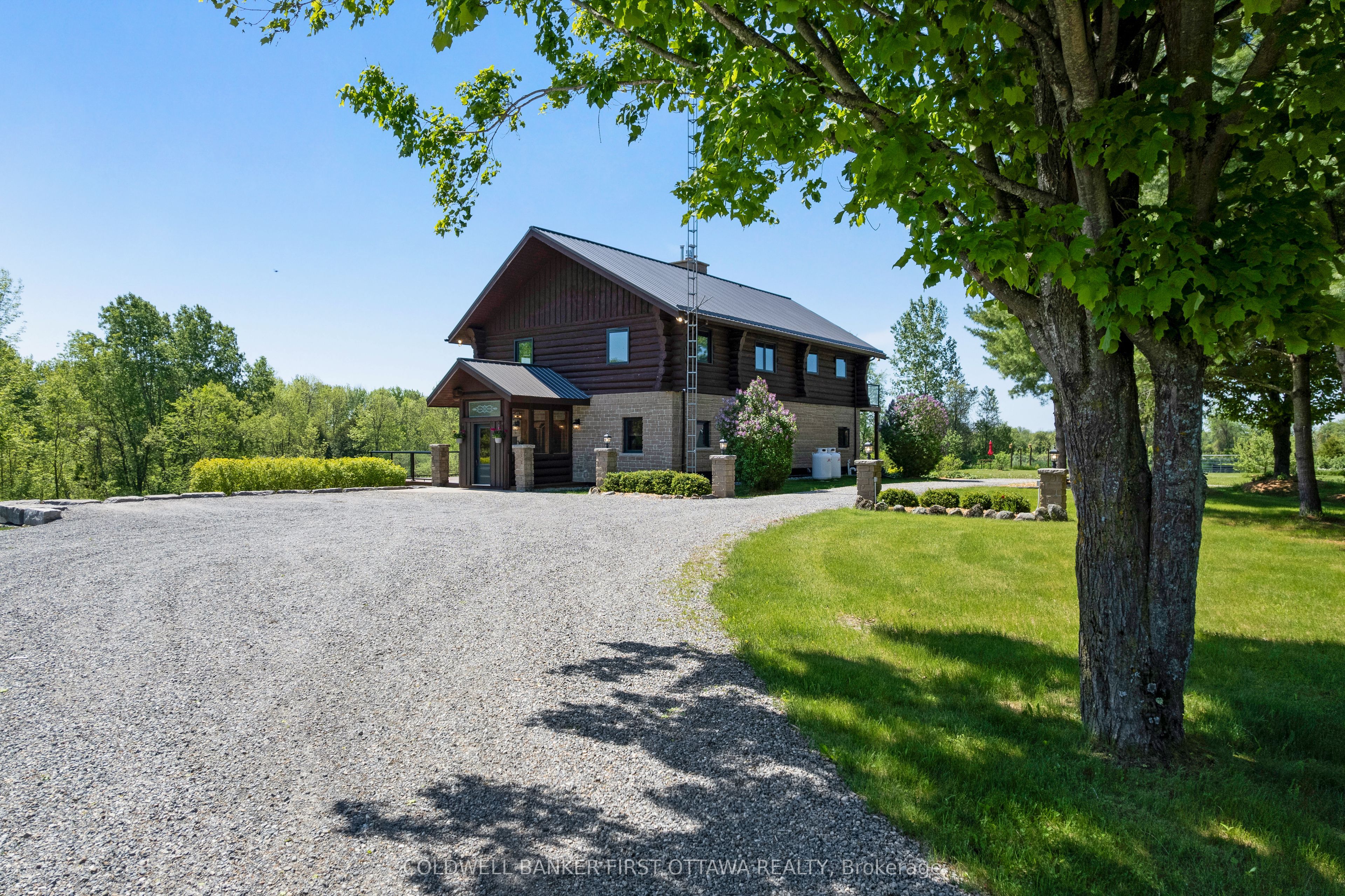 19067 Highway 7, Tay Valley, ON K7H 3C6