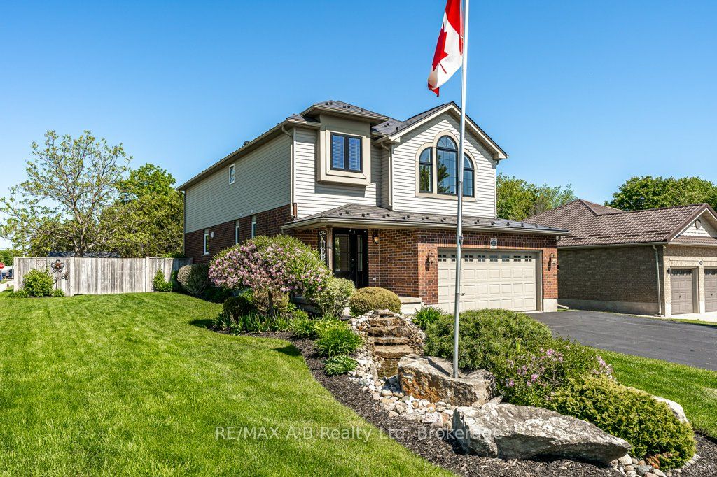 310 Wettlaufer Street, East Zorra-Tavistock, ON N0B 2R0 photo 2