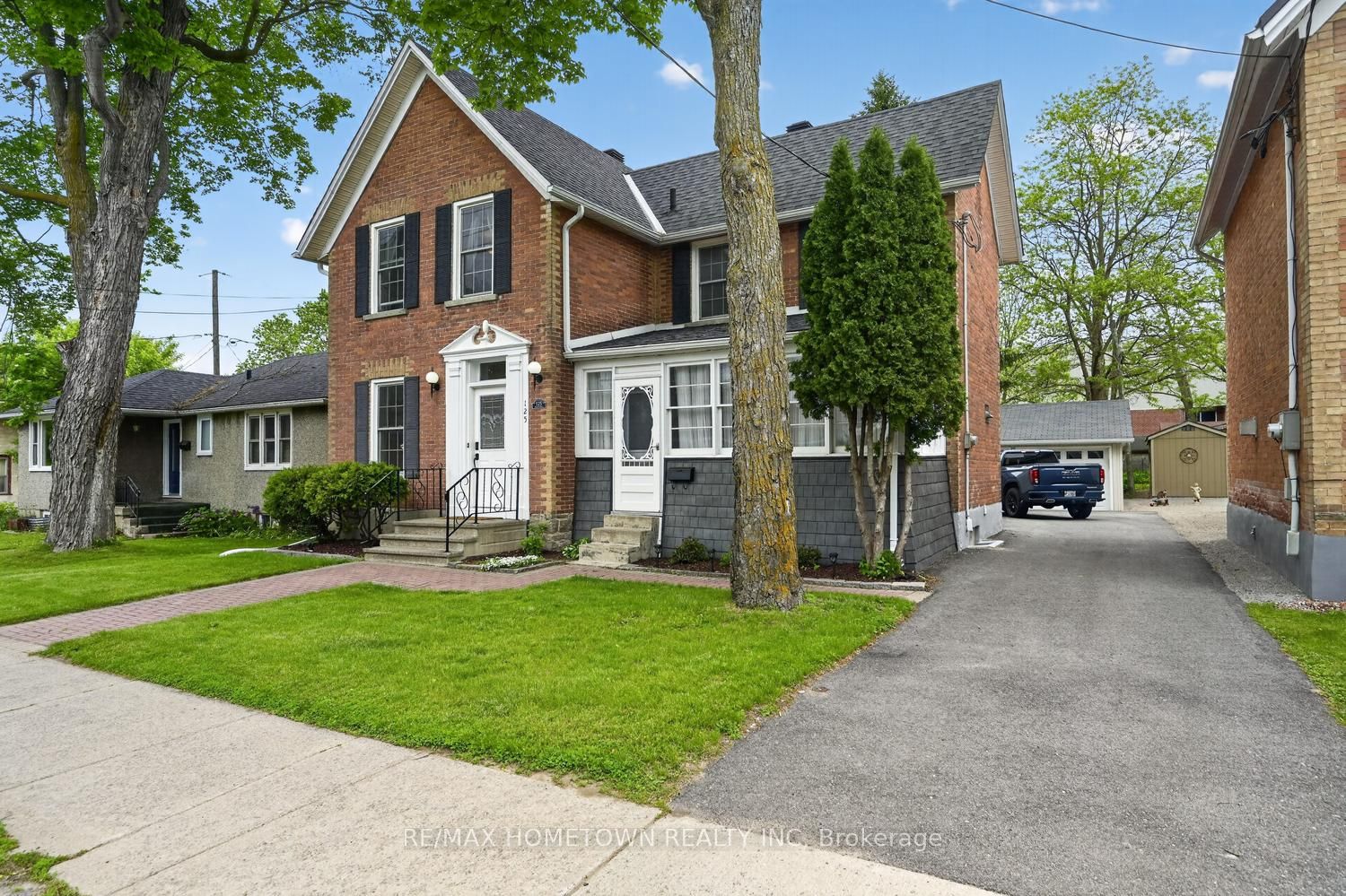 125 Park Street, Brockville, ON K6V 2G8 photo 2