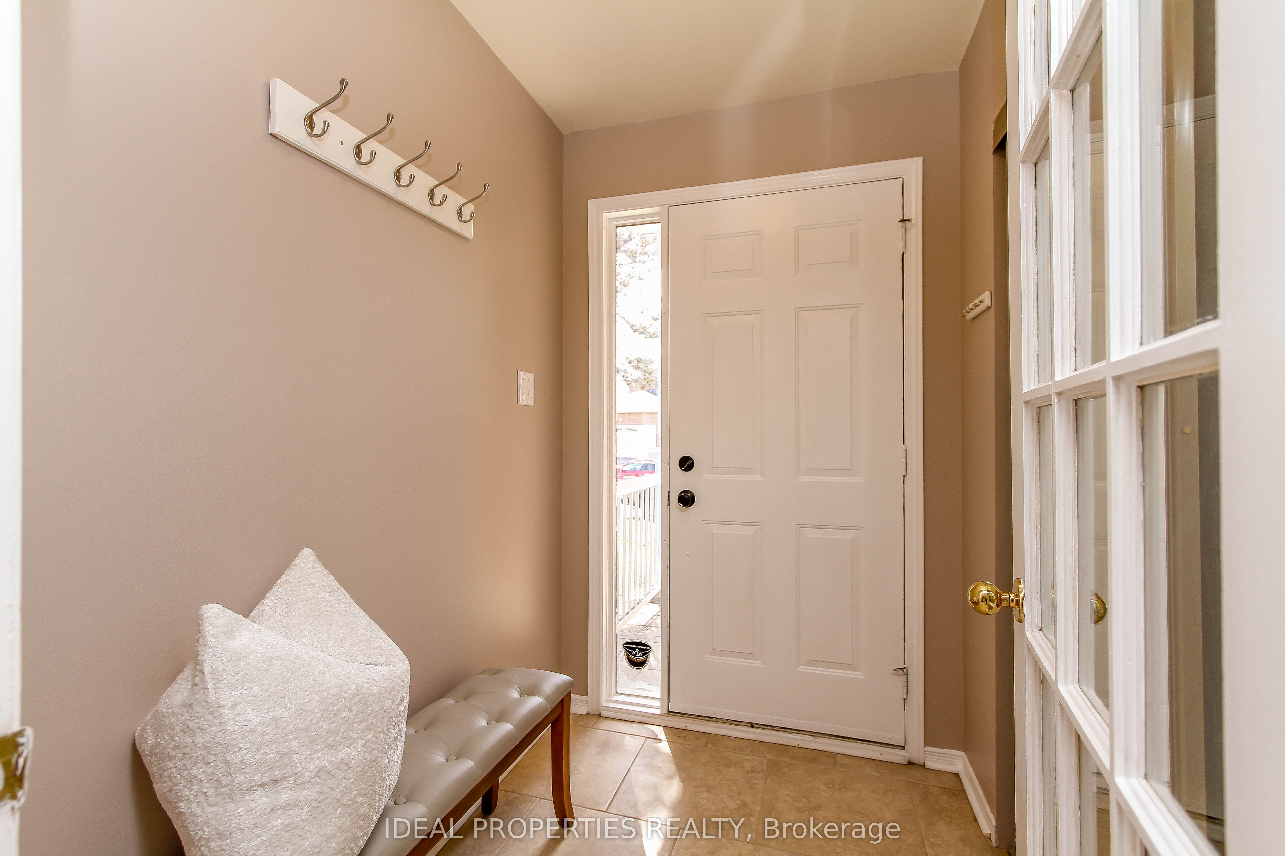 39 HUNTINGS END Avenue, Kanata, ON K2M 1R2 photo 3