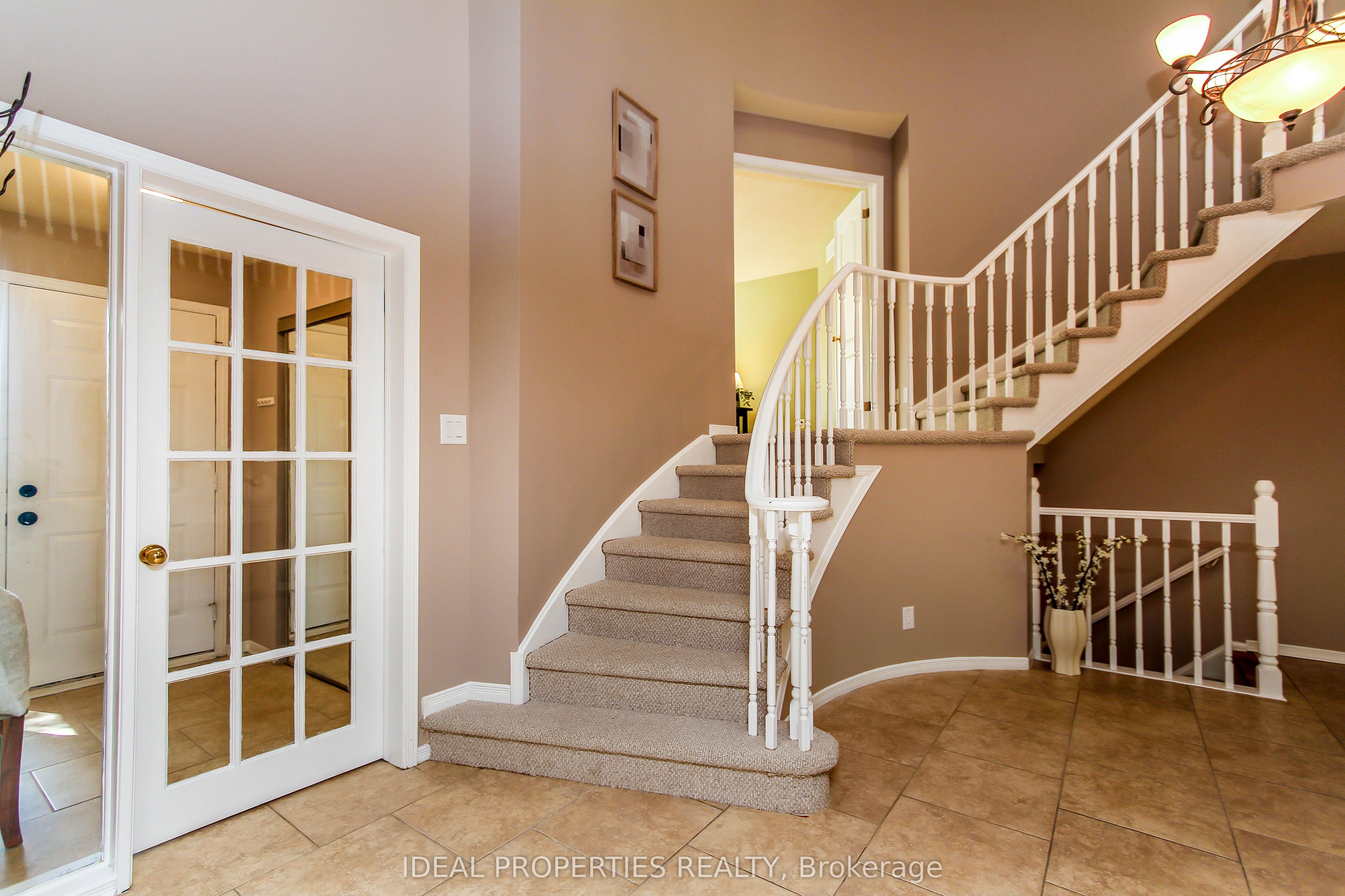 39 HUNTINGS END Avenue, Kanata, ON K2M 1R2 photo 5