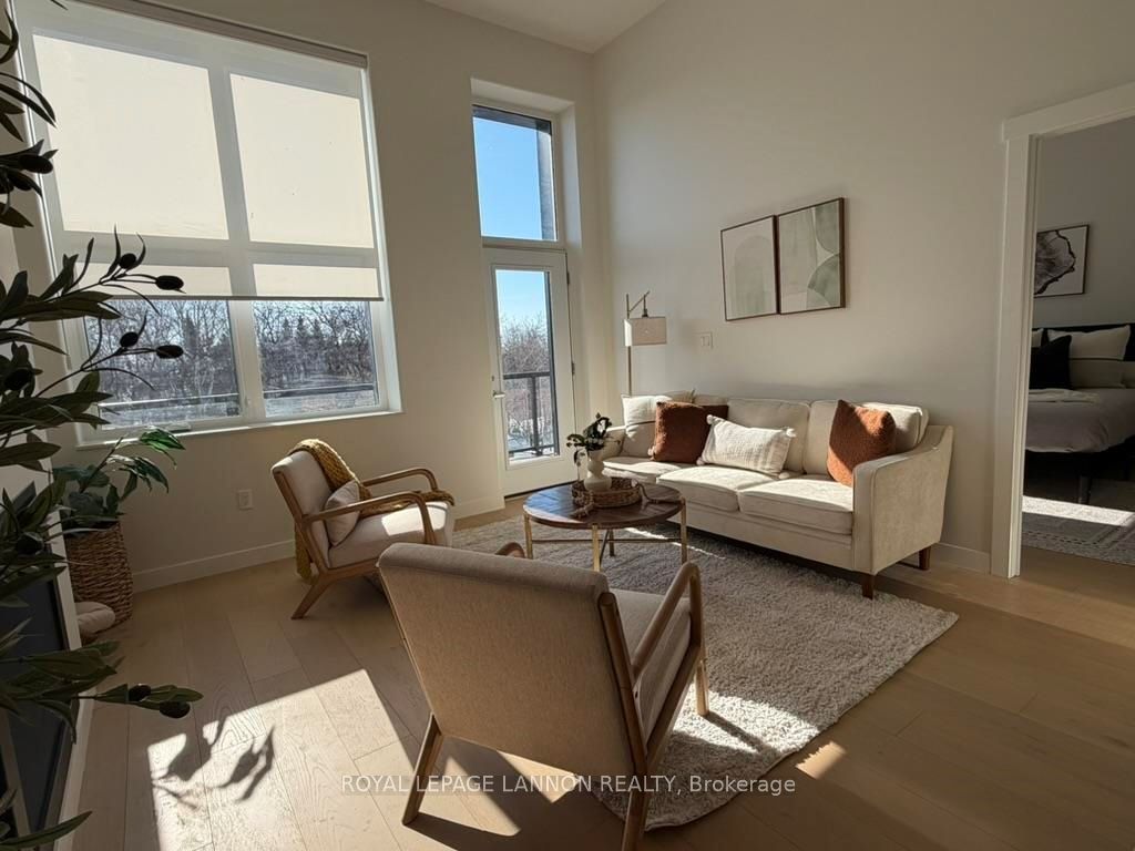 96 HIGH Street N 3210, Thunder Bay, ON P7A 5R3