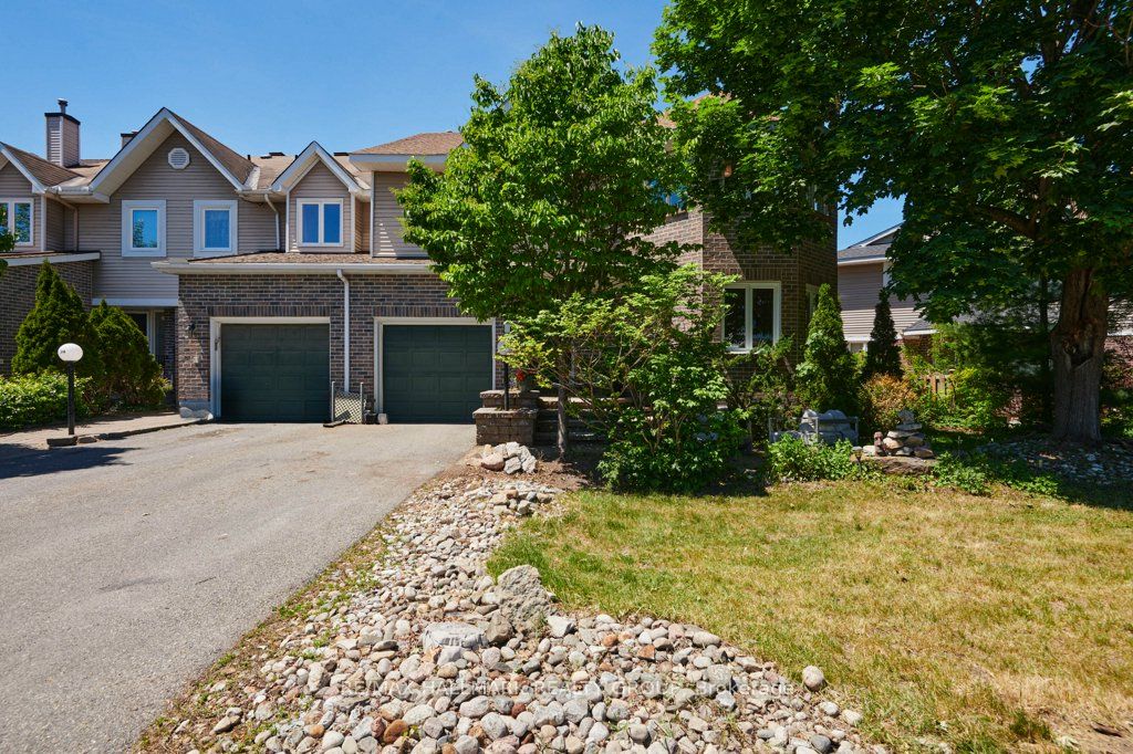 22 Terrace Drive, Bells Corners and South to Fallowfield, ON K2H 9N2 photo 4