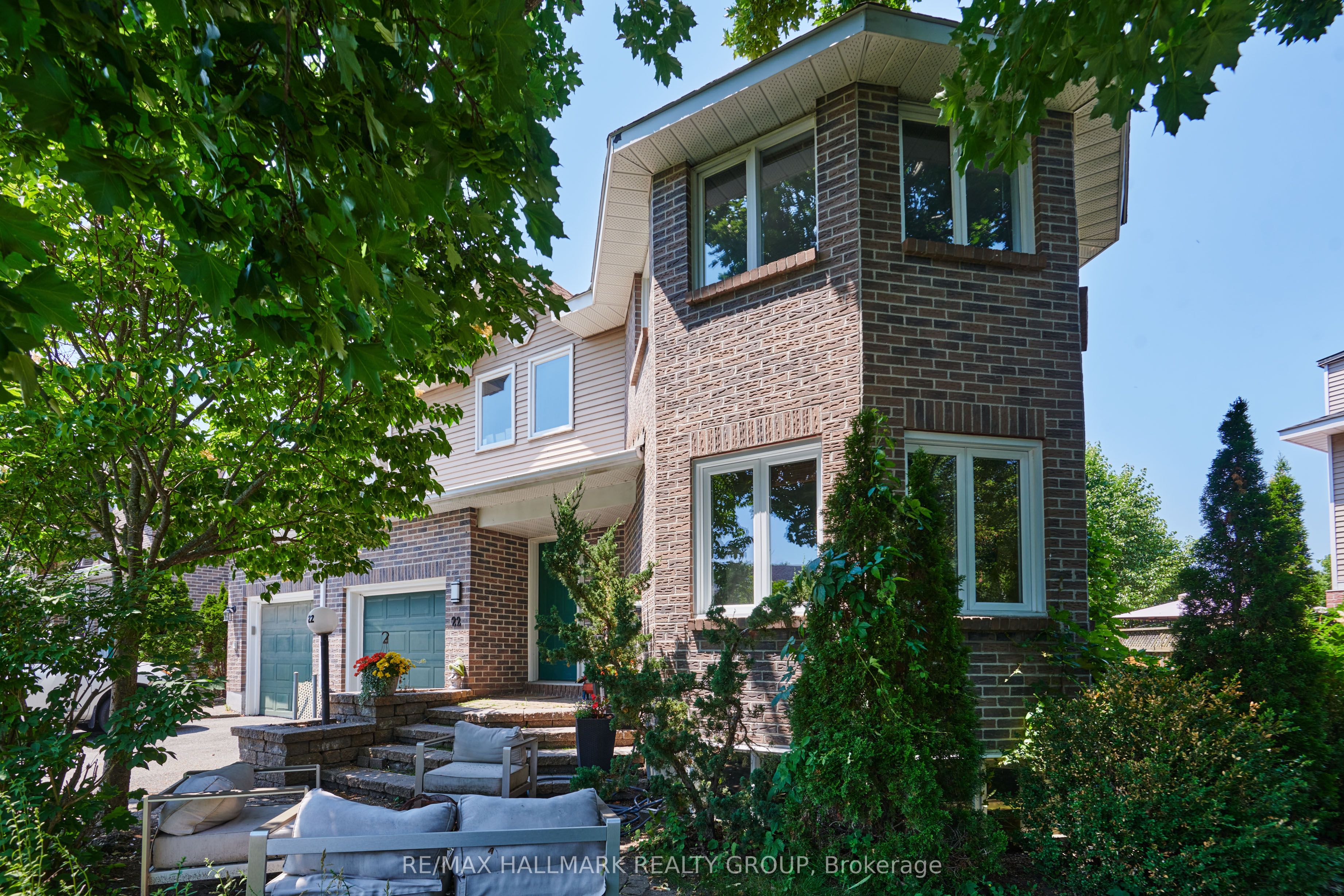 22 Terrace Drive, Bells Corners and South to Fallowfield, ON K2H 9N2 photo 5