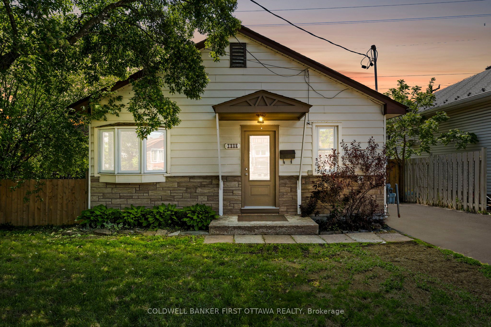 1246 Kitchener Avenue, Hunt Club - South Keys and Area, ON K1V 6W5