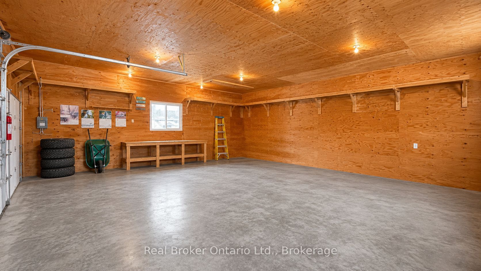 815 Albert Street E, West Grey, ON N0G 1C0 photo 3